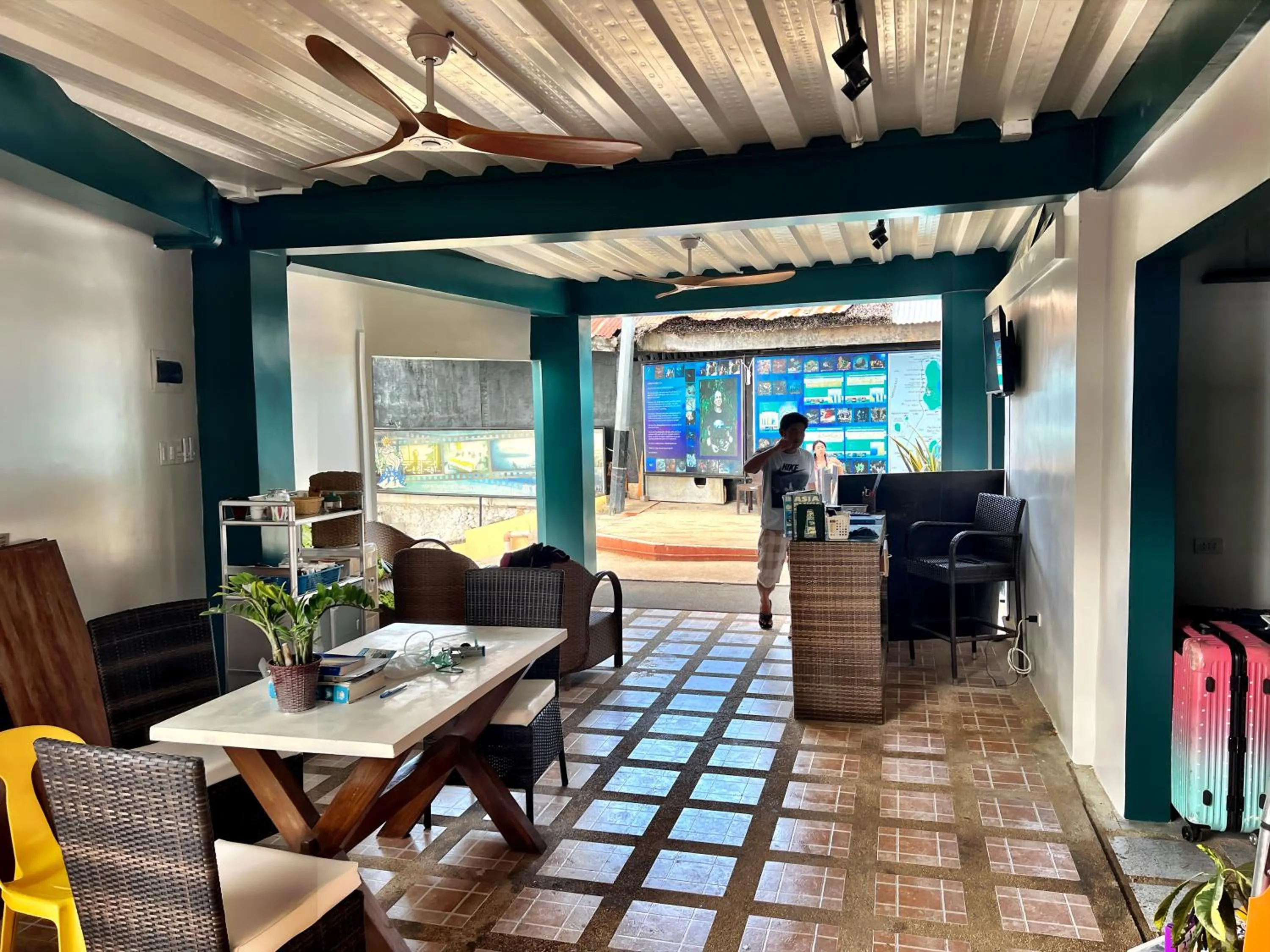 Diving in Neptune Diving Resort Moalboal