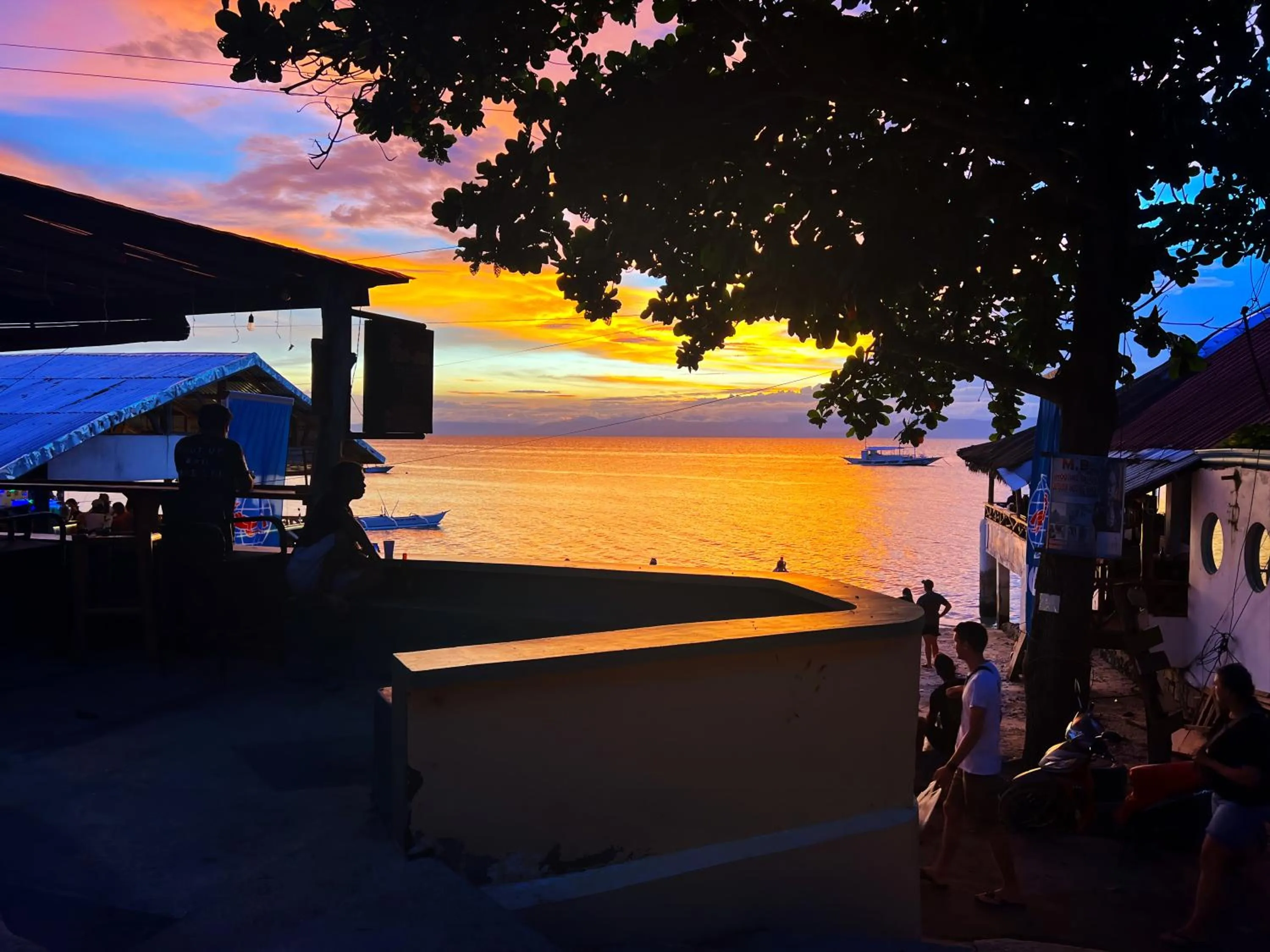 Restaurant/places to eat in Neptune Diving Resort Moalboal