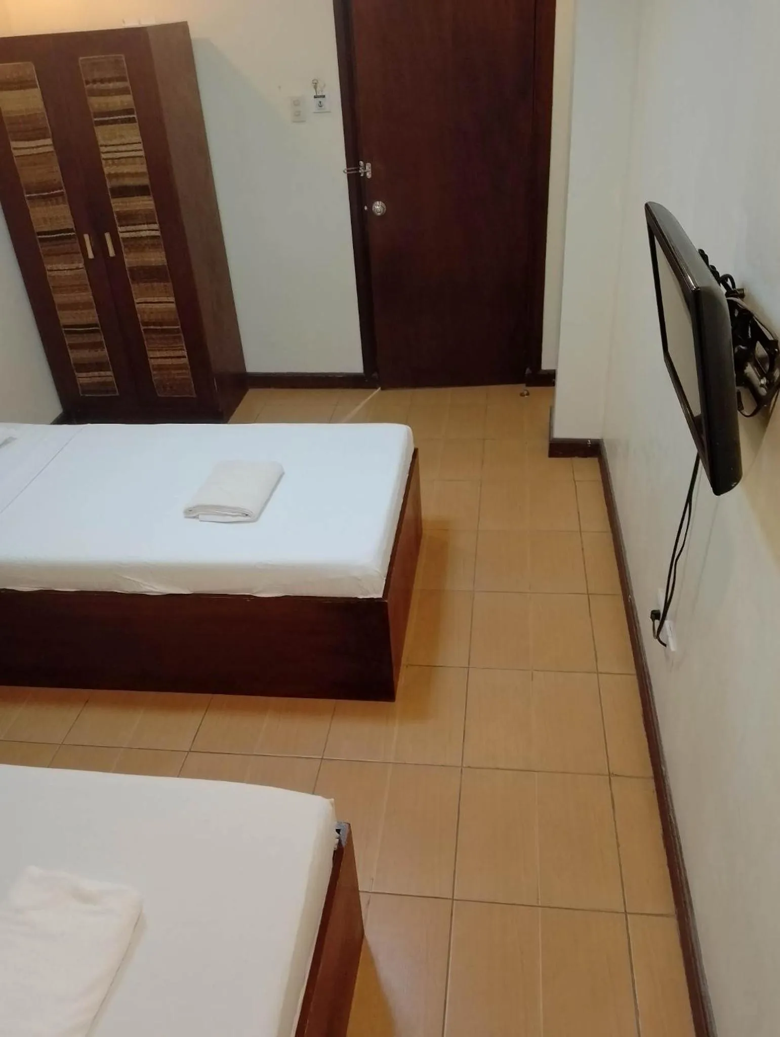 Bedroom, Bed in Darunday Manor