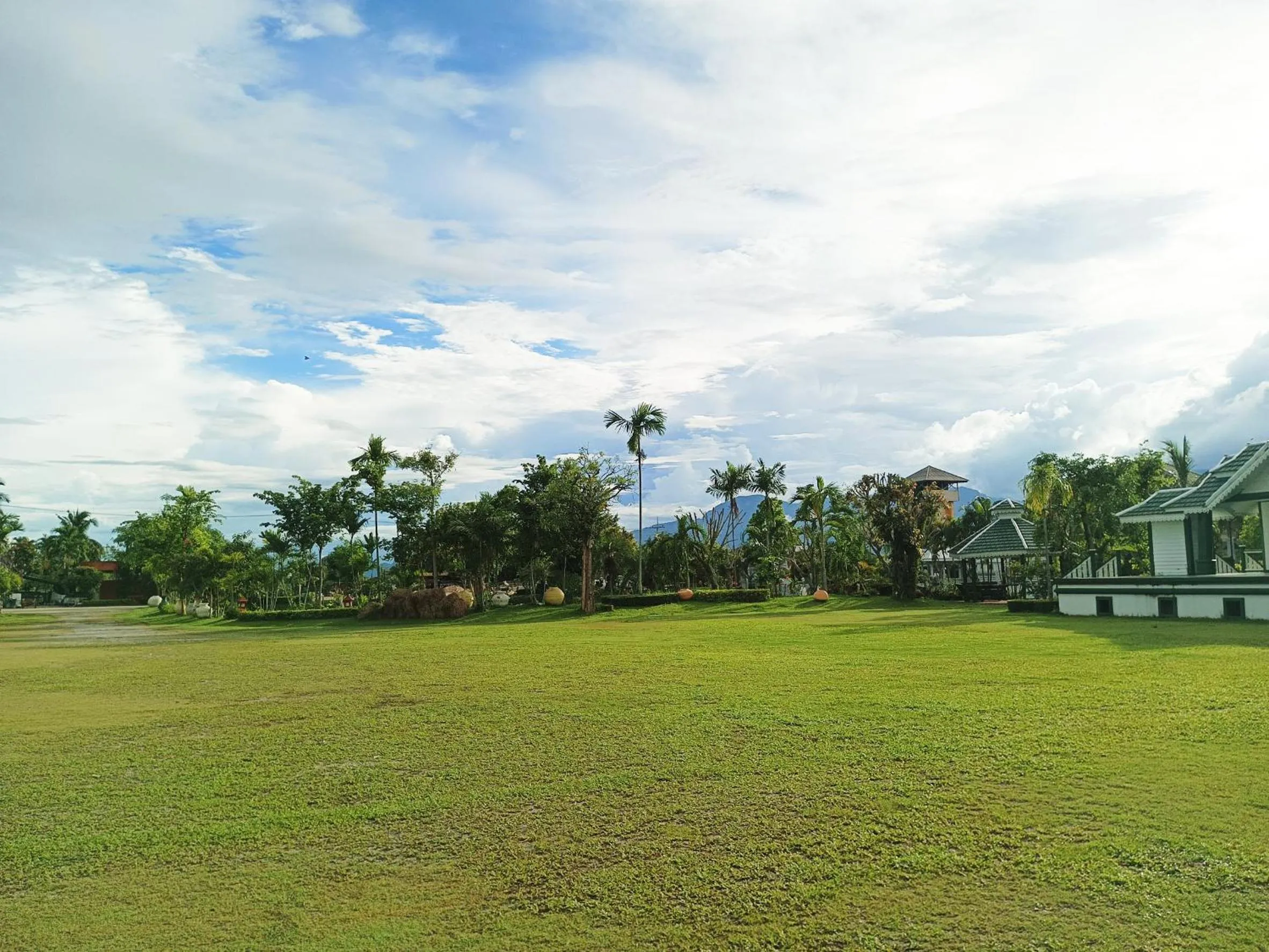 Property building in Silamanee Resort & Spa Hotel