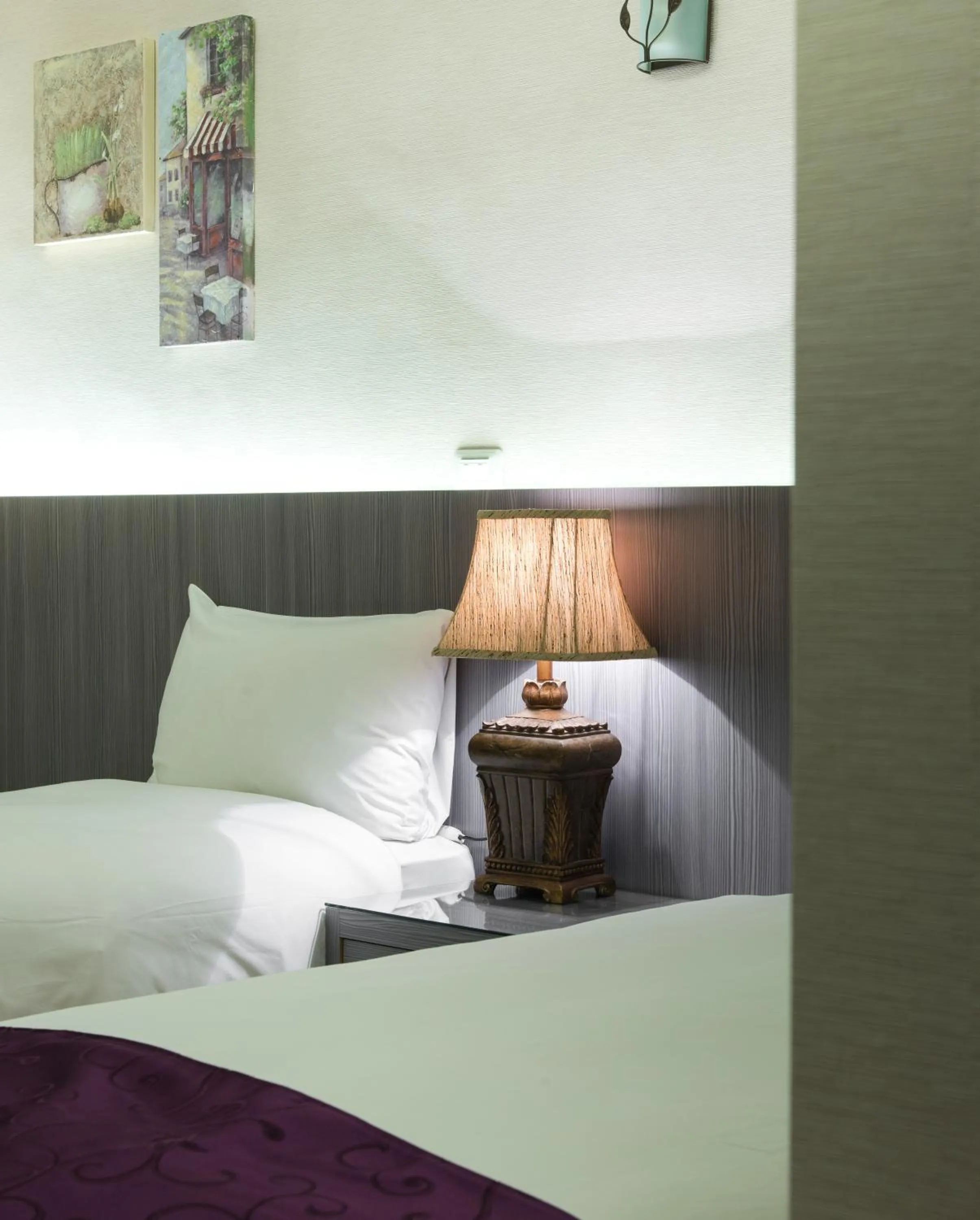 Photo of the whole room, Bed in Kending Kaying Hotel