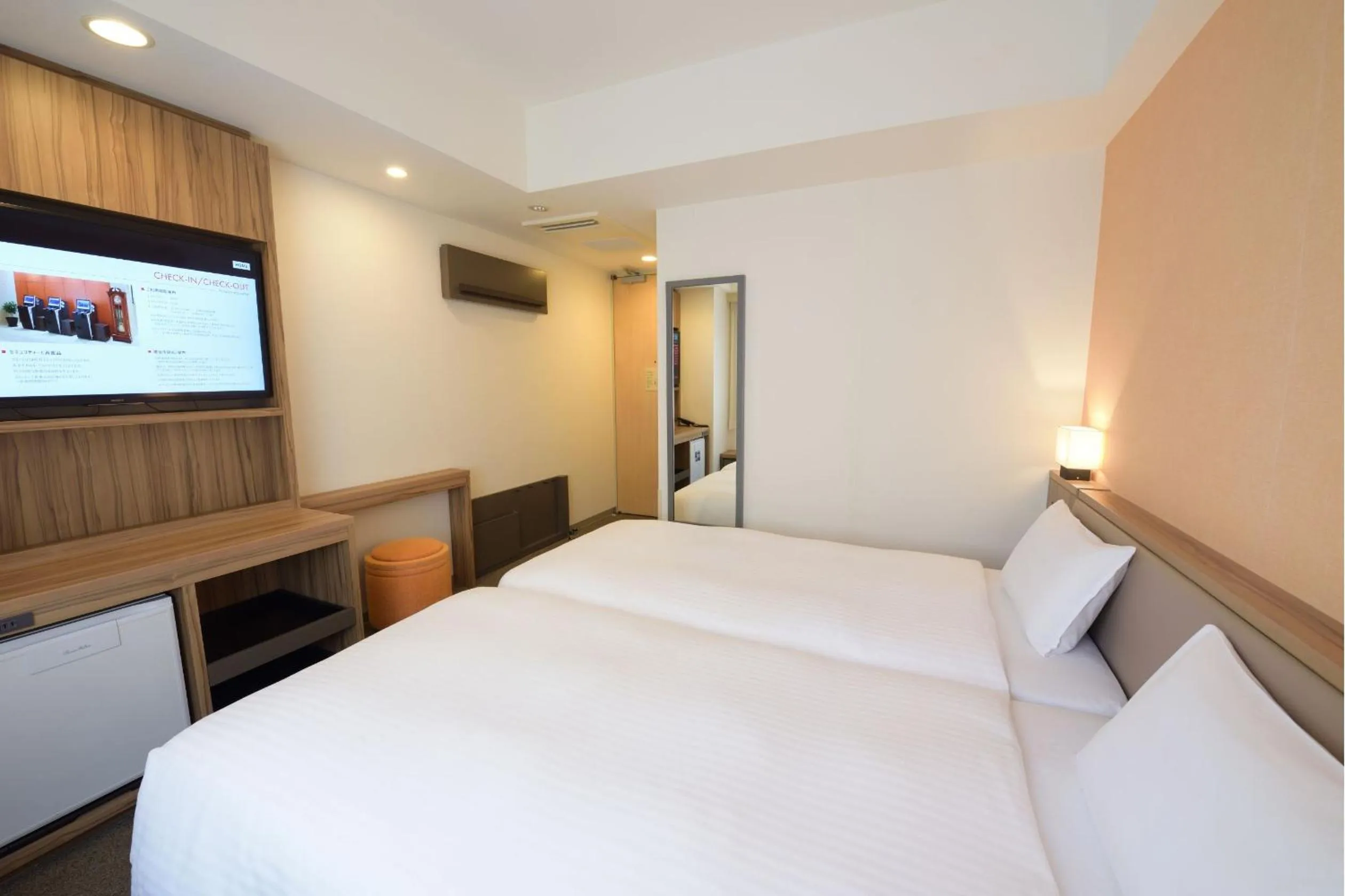 Photo of the whole room, Bed in Hakata Green Hotel Tenjin