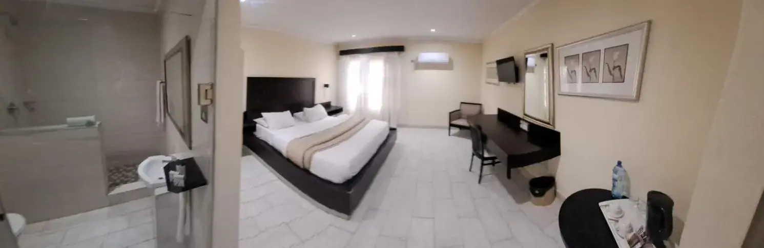 King Suite in Villa Via Hotel Midrand King Suite in Villa Via Hotel Midrand