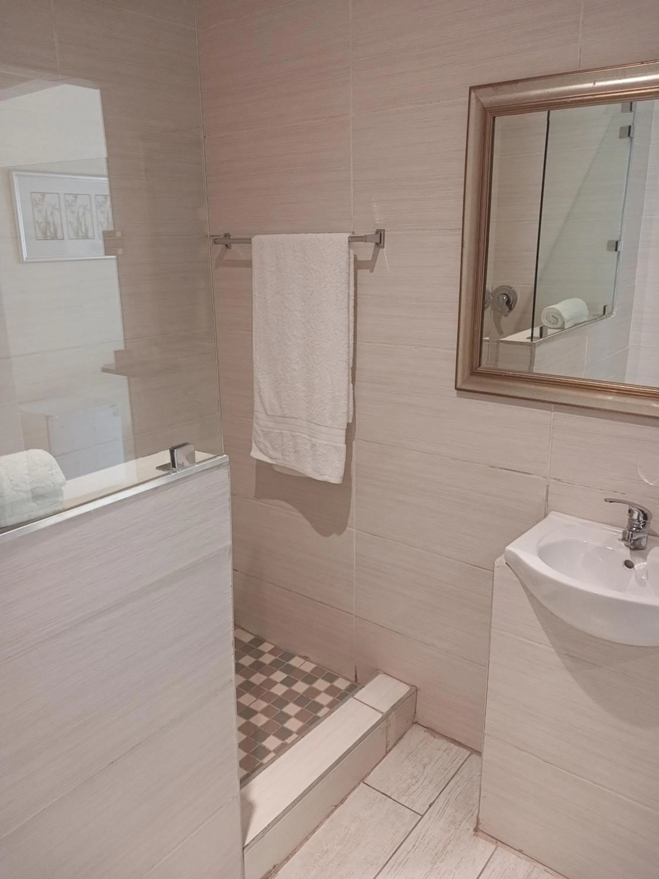 Shower in Villa Via Hotel Midrand