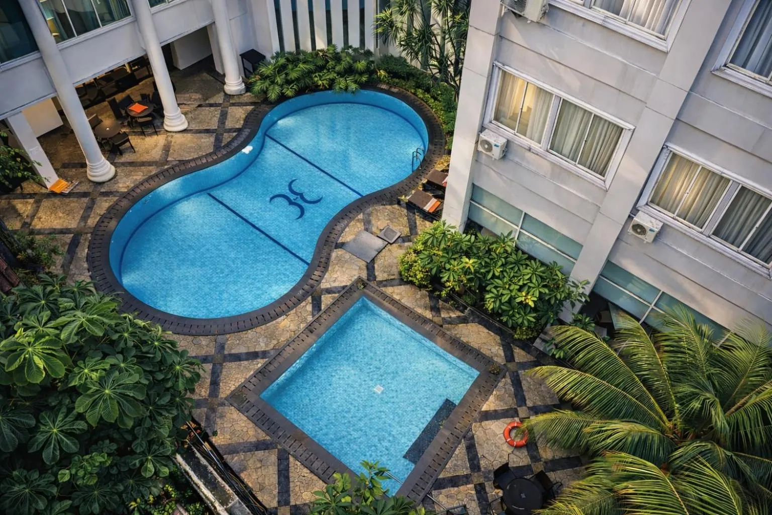 Swimming pool in The Mirah Hotel Bogor