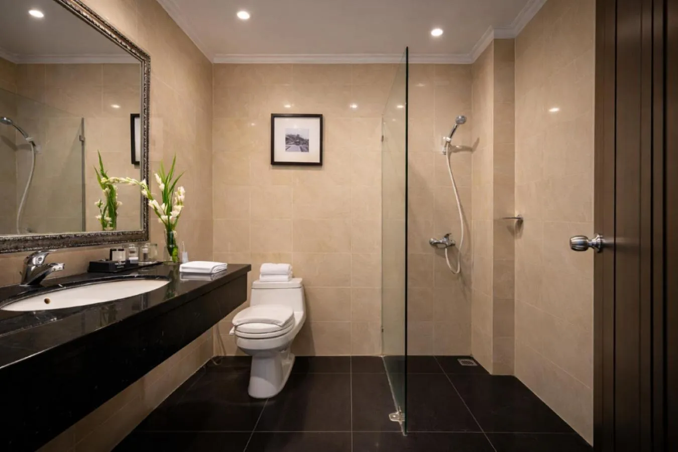 Toilet in The Mirah Hotel Bogor