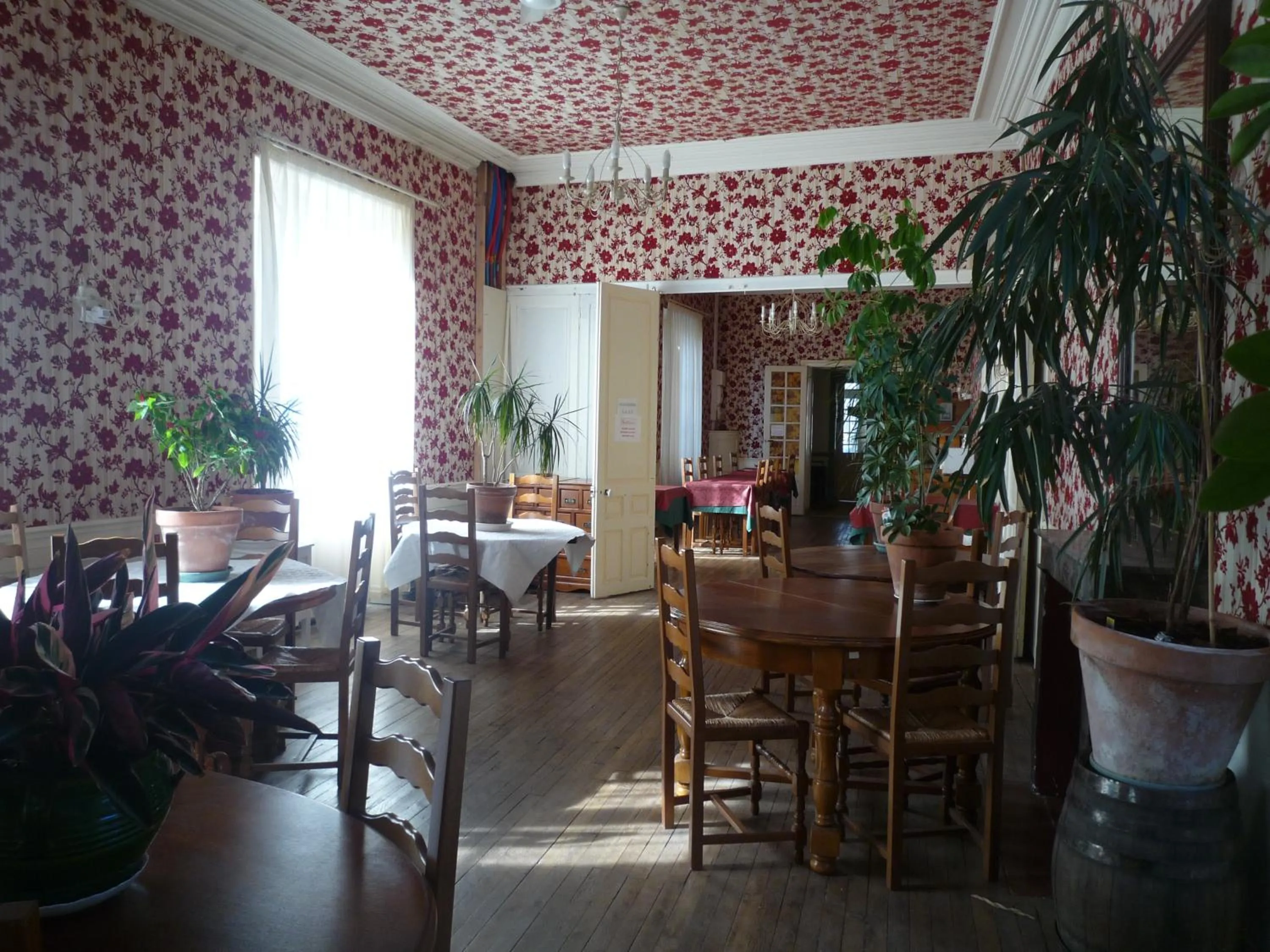 Restaurant/places to eat in Au Relais du Parc de Millevaches