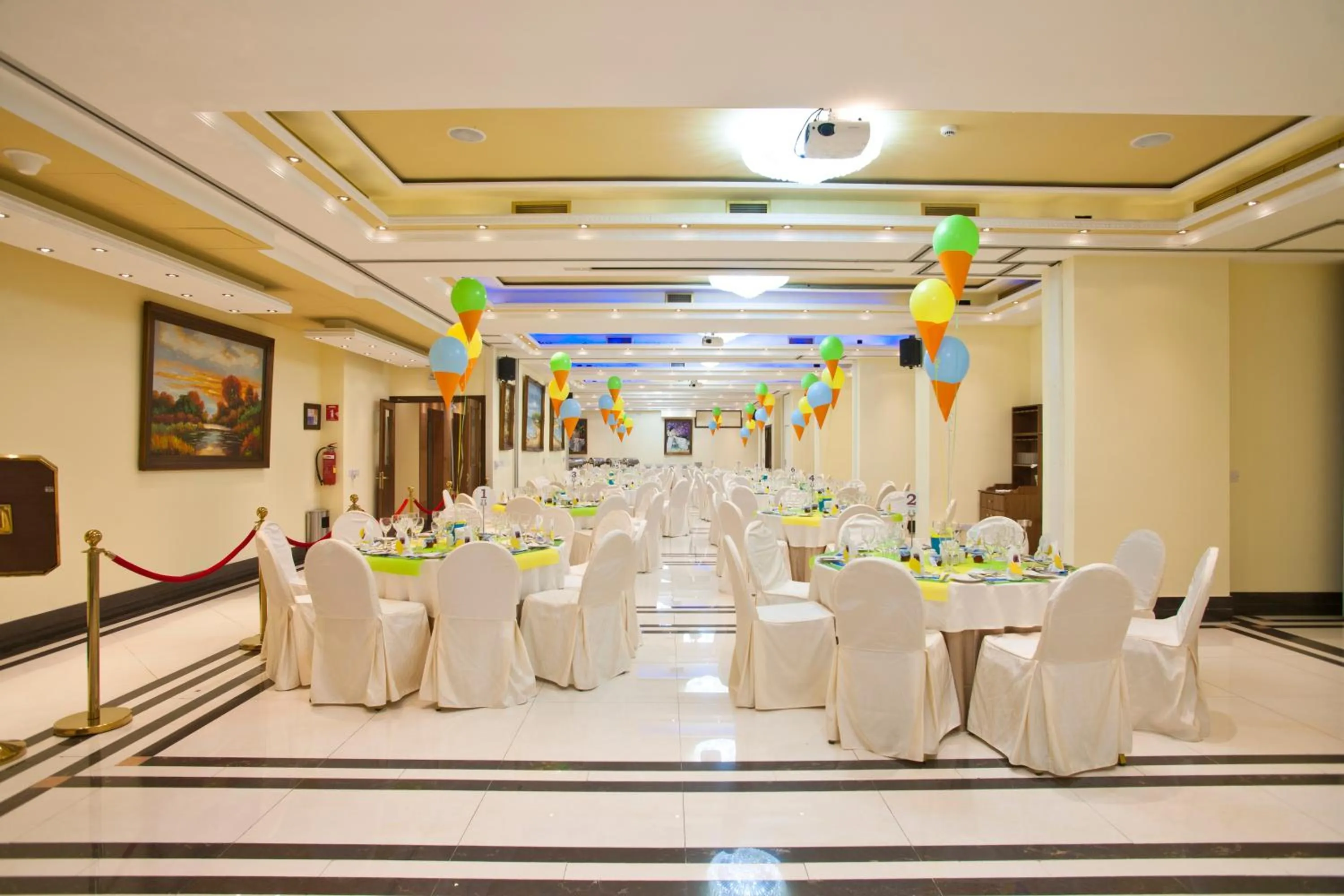 Food and drinks in Semeli Hotel