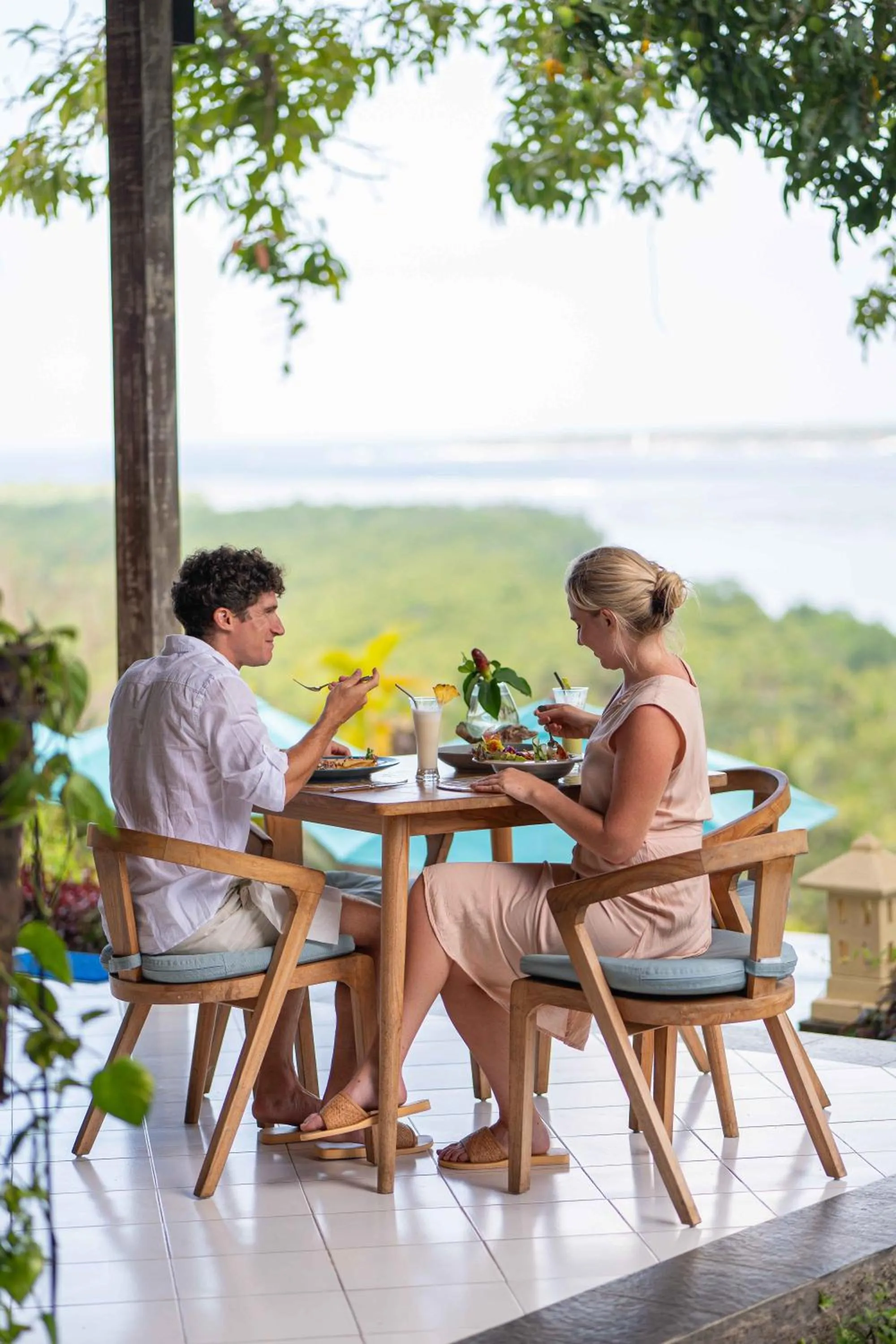 Restaurant/places to eat in The Acala Shri Sedana