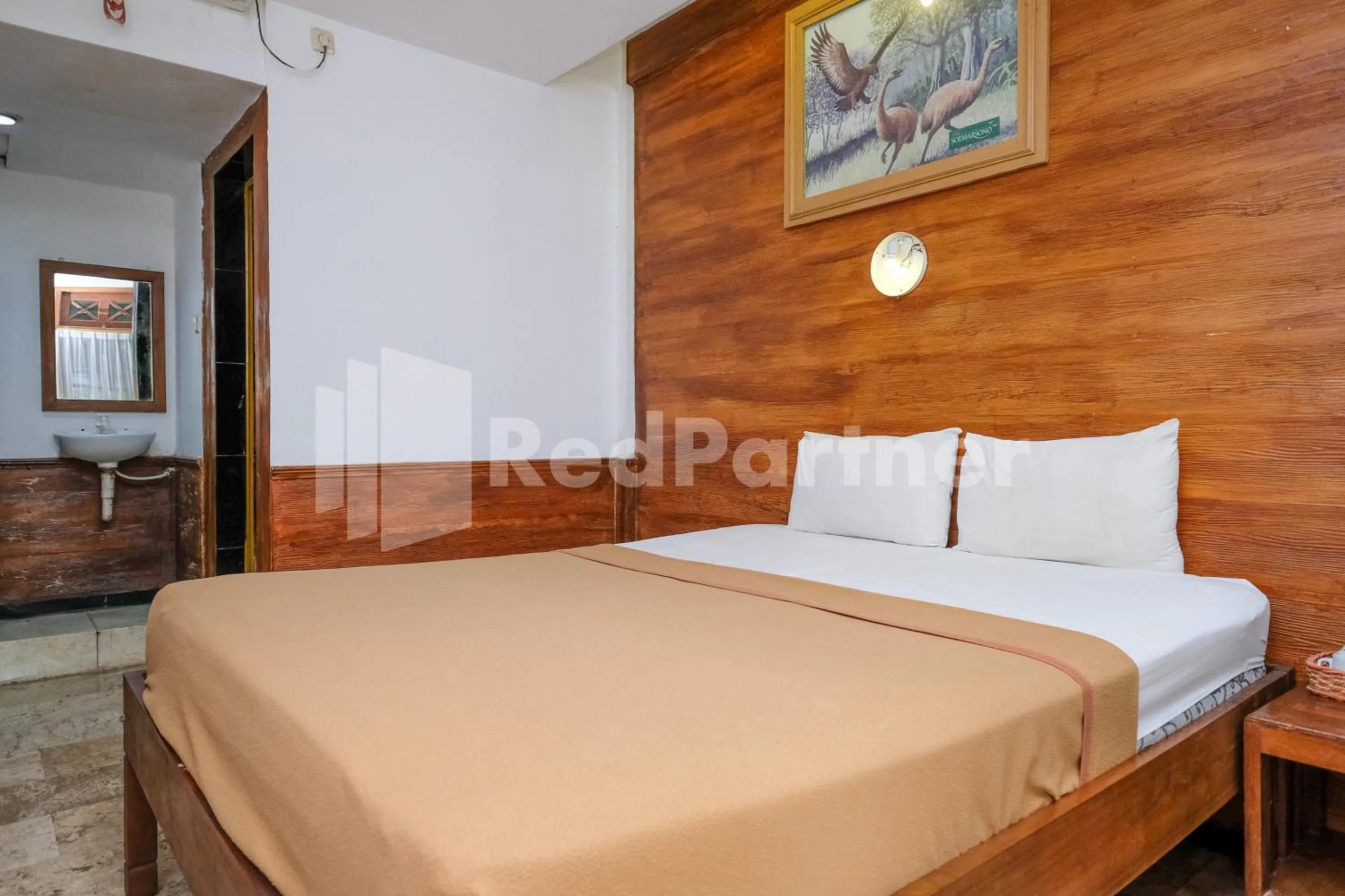 Bedroom, Bed in The Soemarsono Hotel near Ambarrukmo Plaza Mall RedPartner