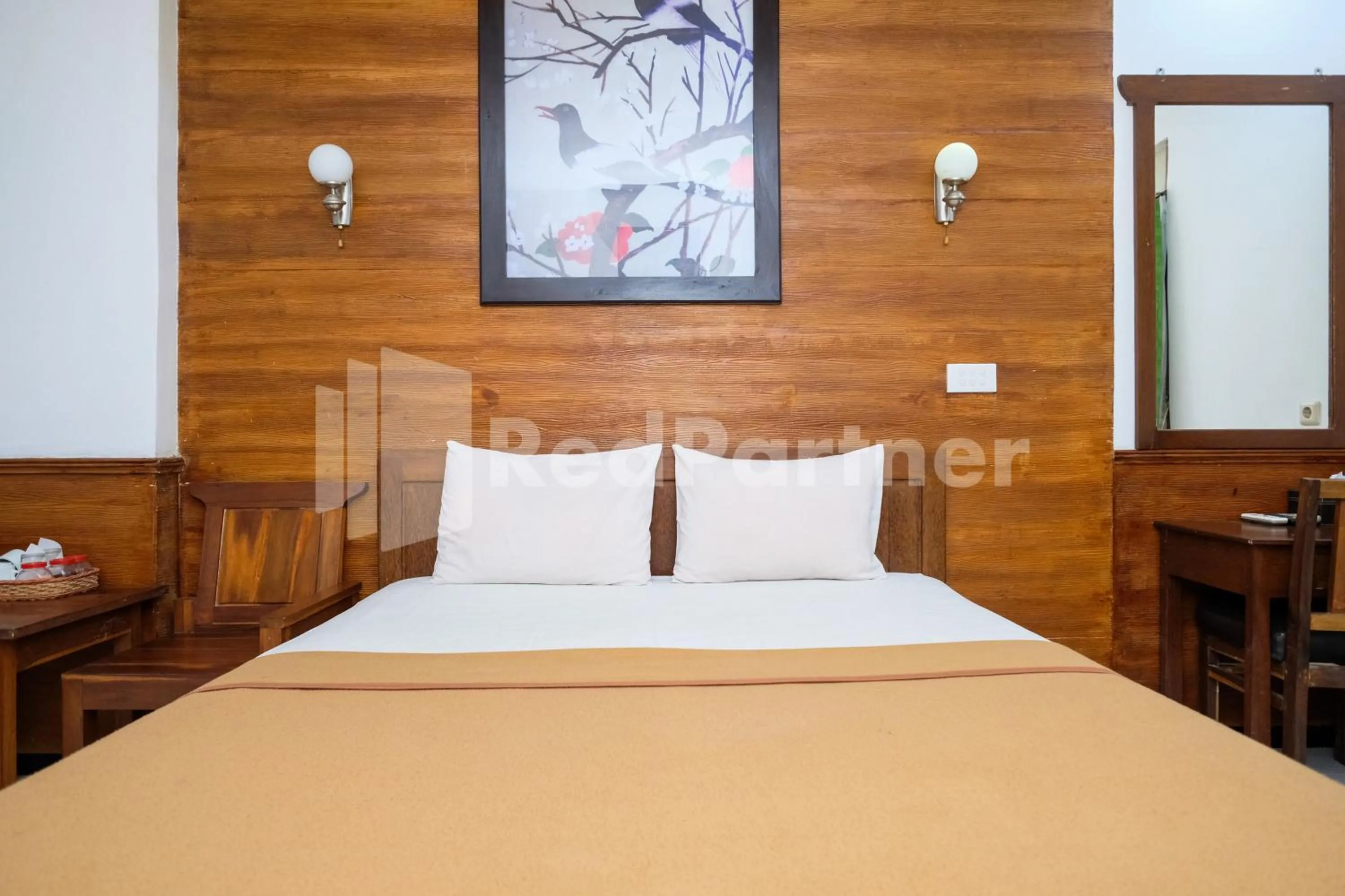 Bedroom, Bed in The Soemarsono Hotel near Ambarrukmo Plaza Mall RedPartner