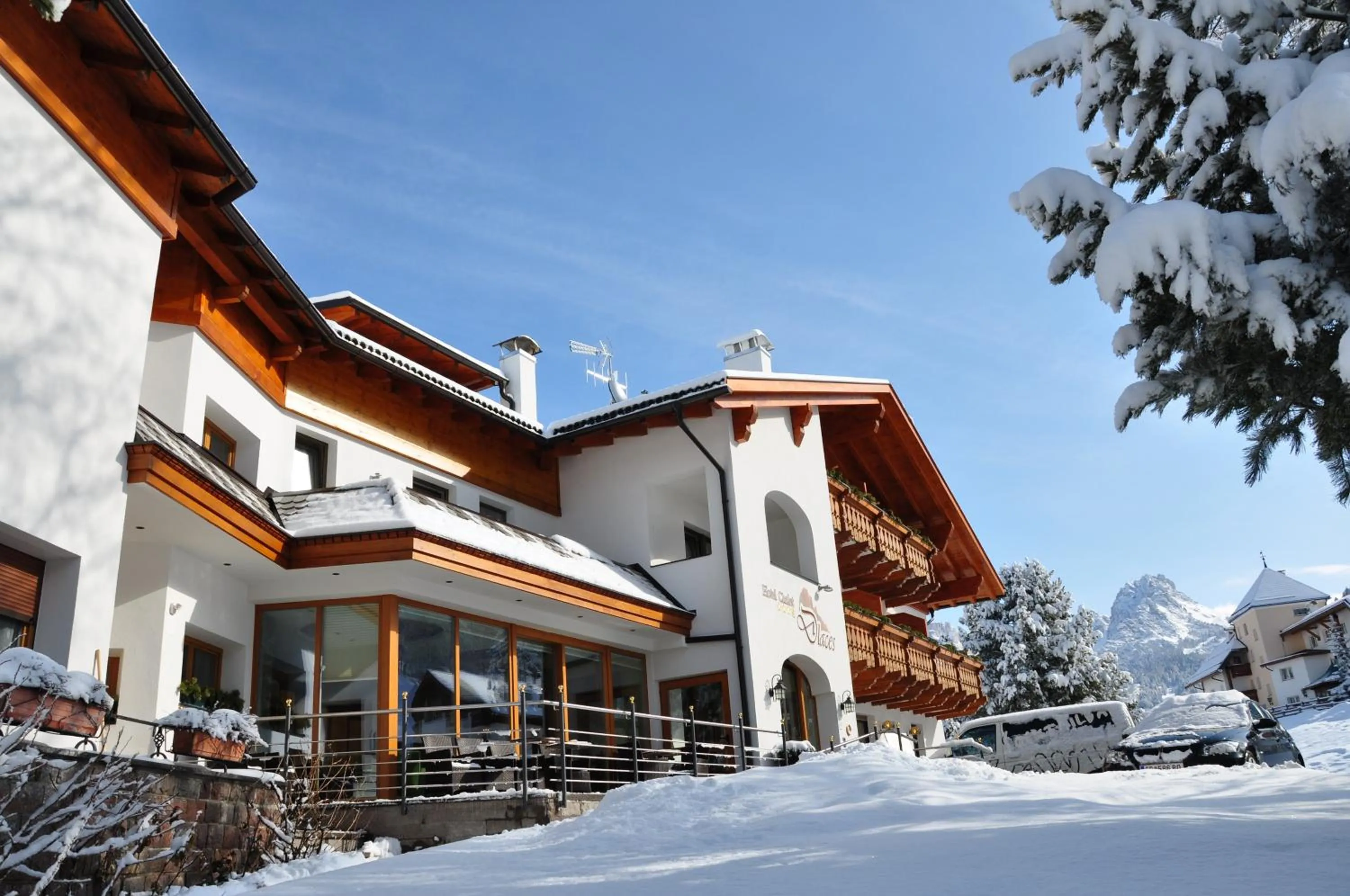 Property building in Hotel Chalet Dlaces