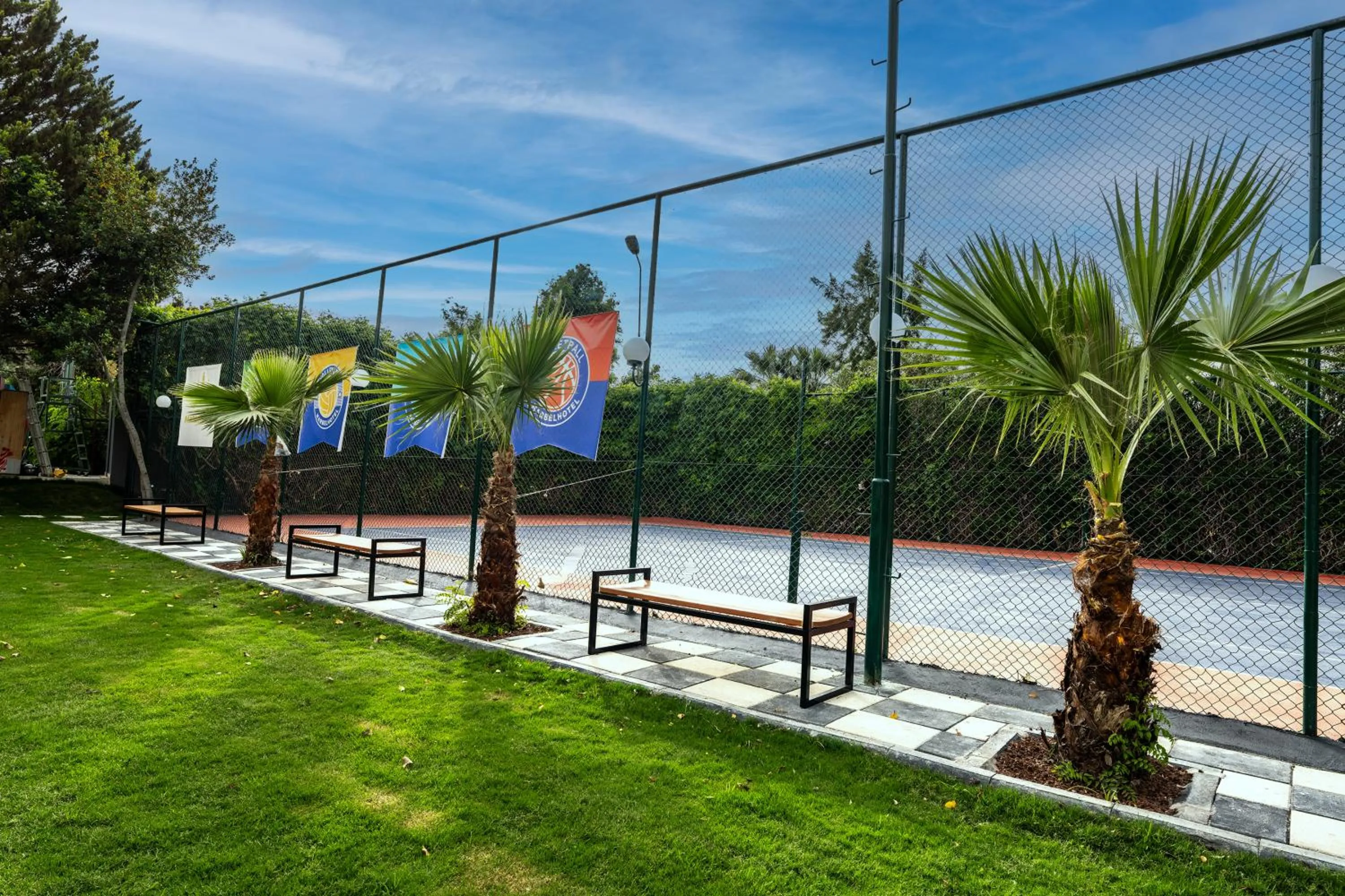 Marbel Hotel by PalmWings