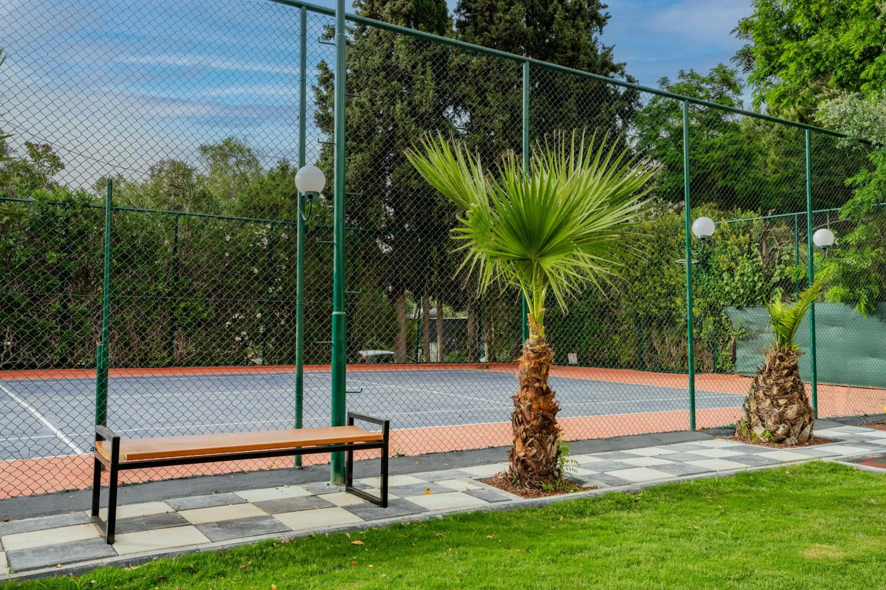 Marbel Hotel by PalmWings