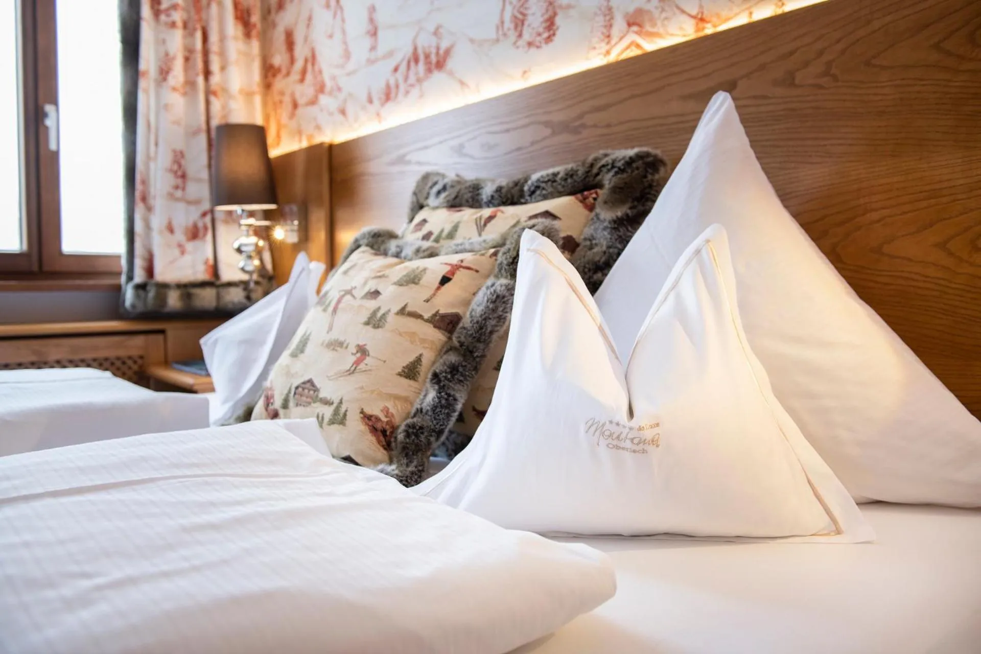 Photo of the whole room, Bed in Hotel & Chalet Montana