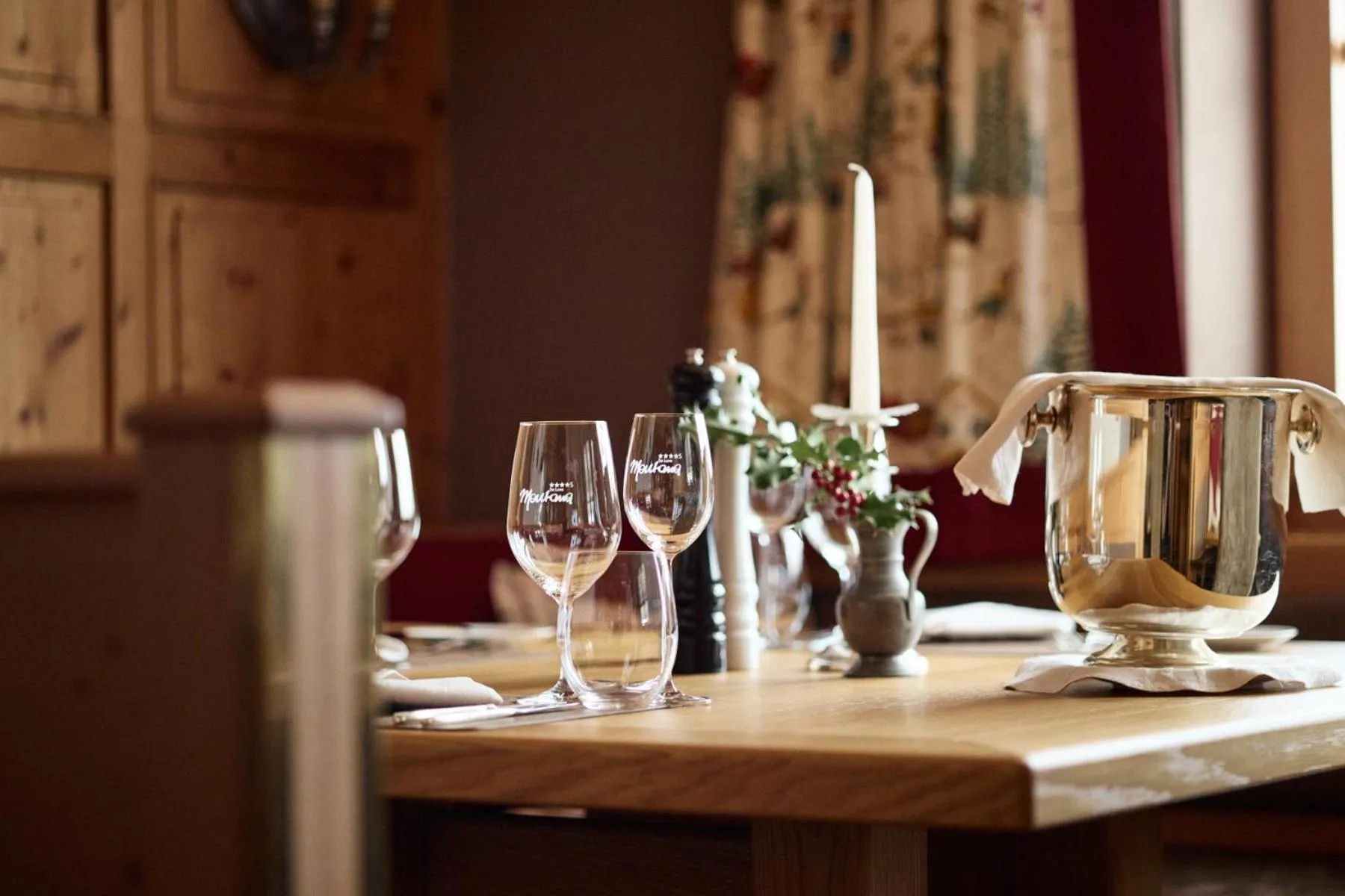 Restaurant/places to eat in Hotel & Chalet Montana