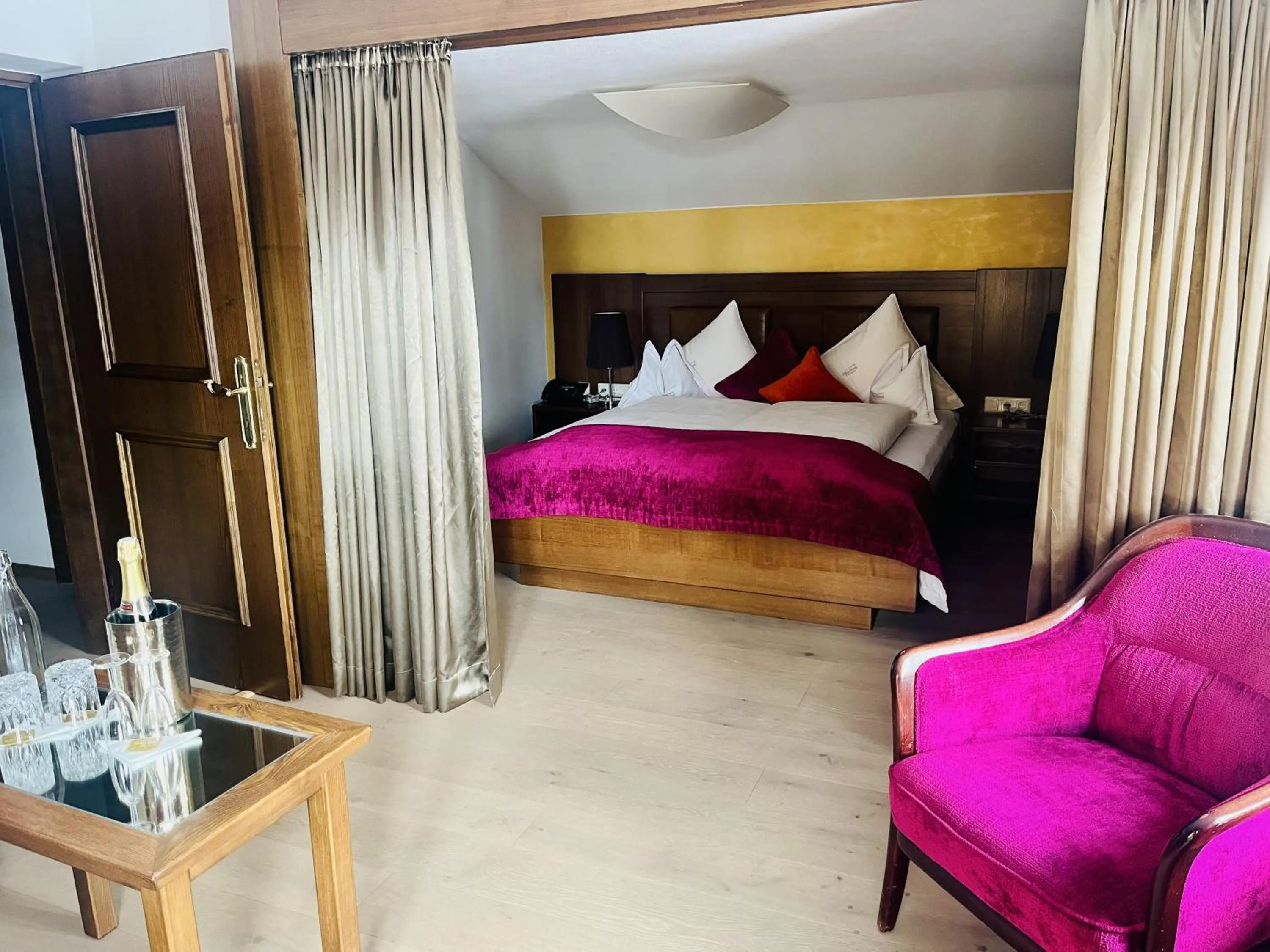 Bed in Hotel & Chalet Montana