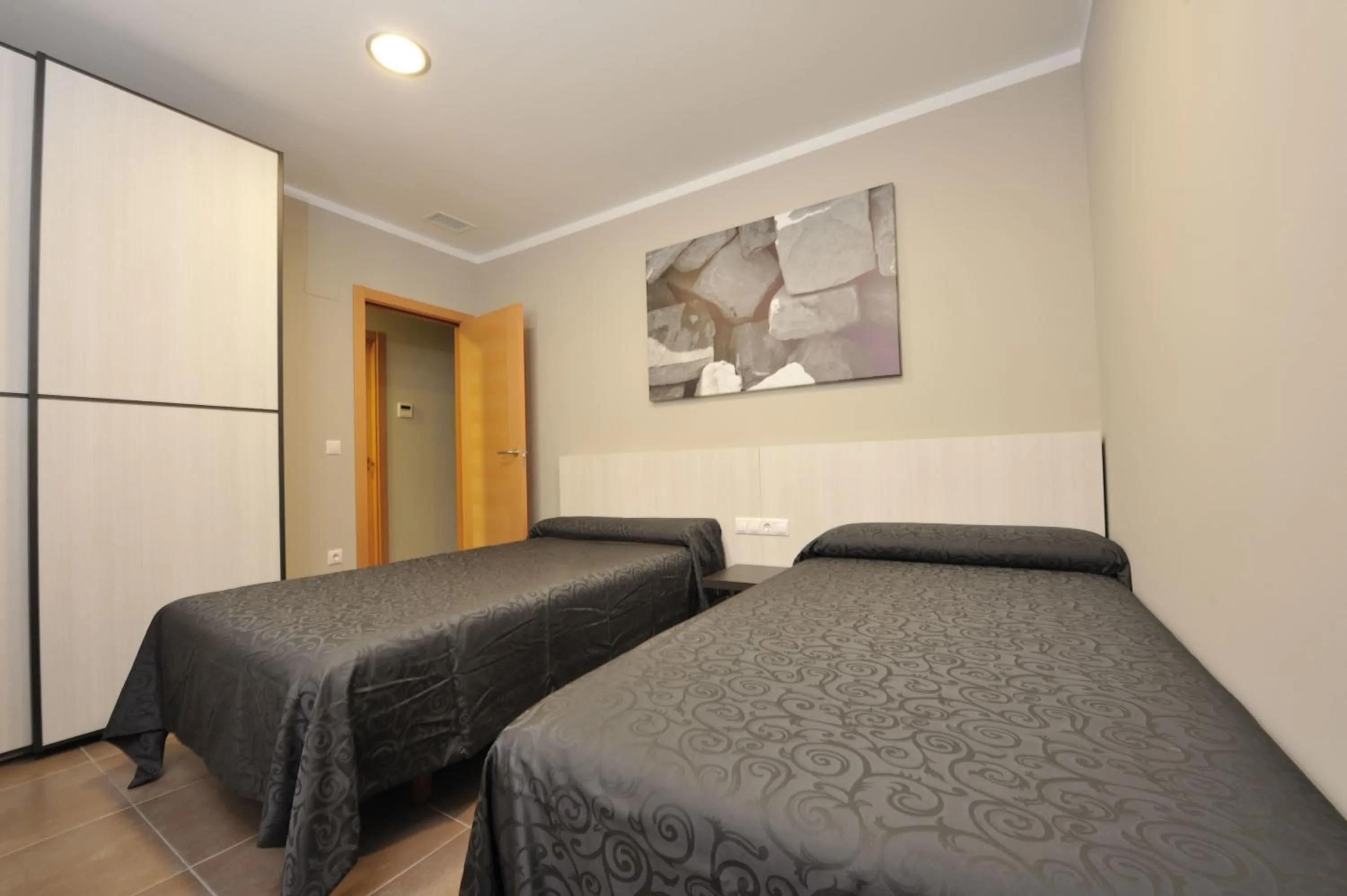 Decorative detail, Bed in Aparthotel Meseguer