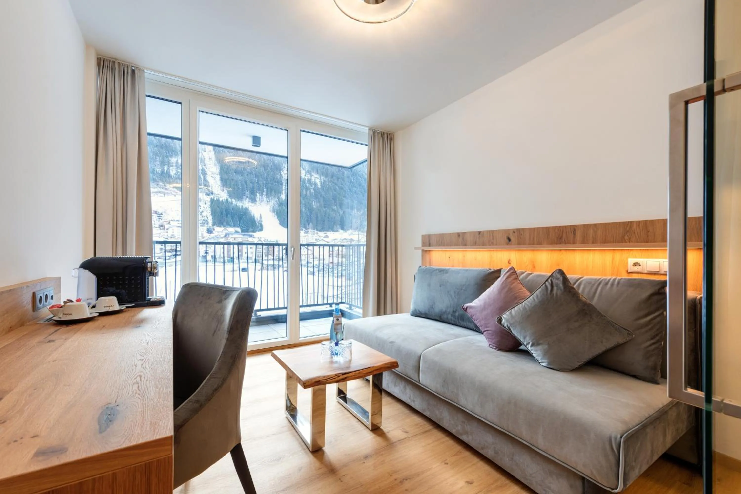 Seating area in Hotel Zalwonder