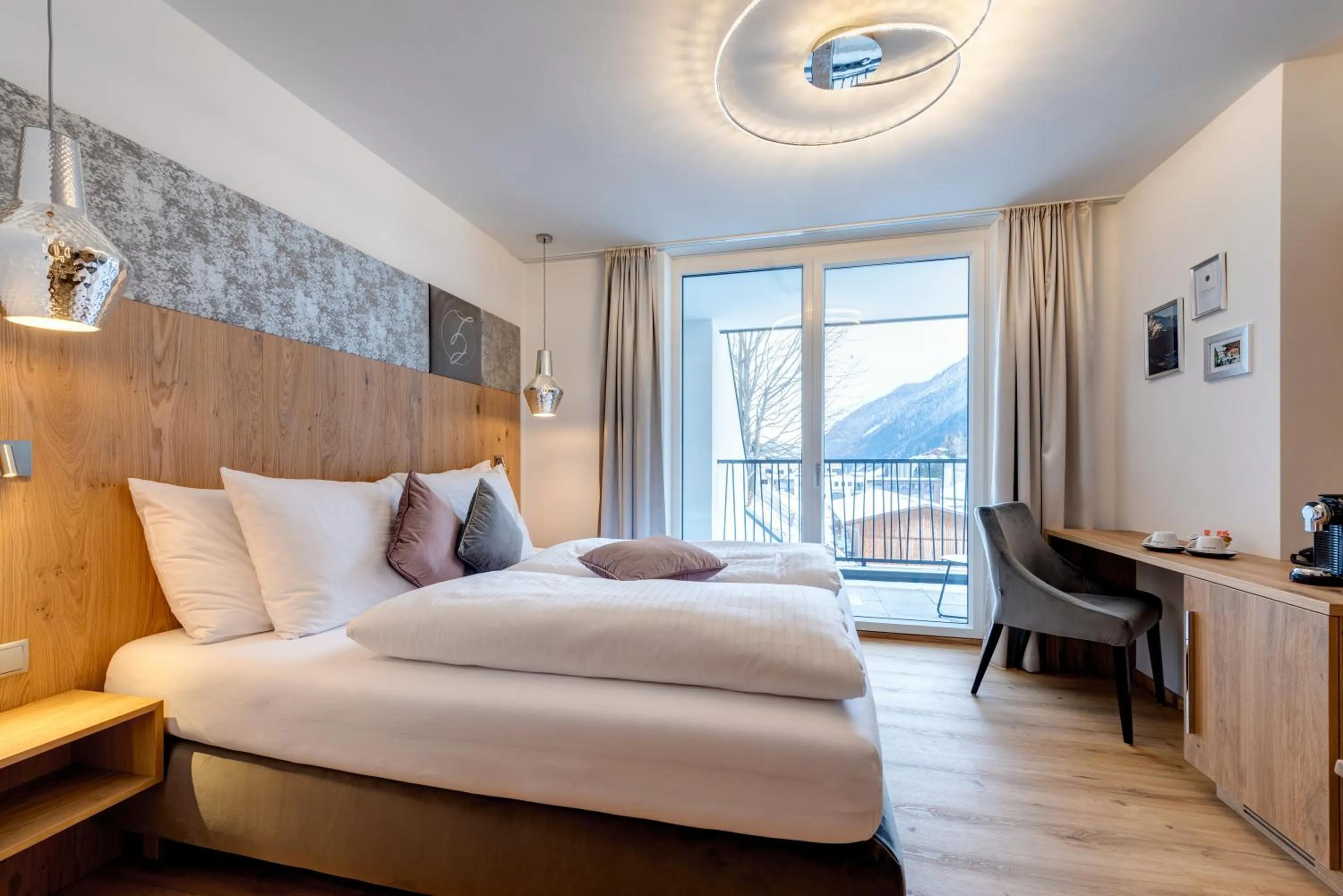 Bedroom, Bed in Hotel Zalwonder