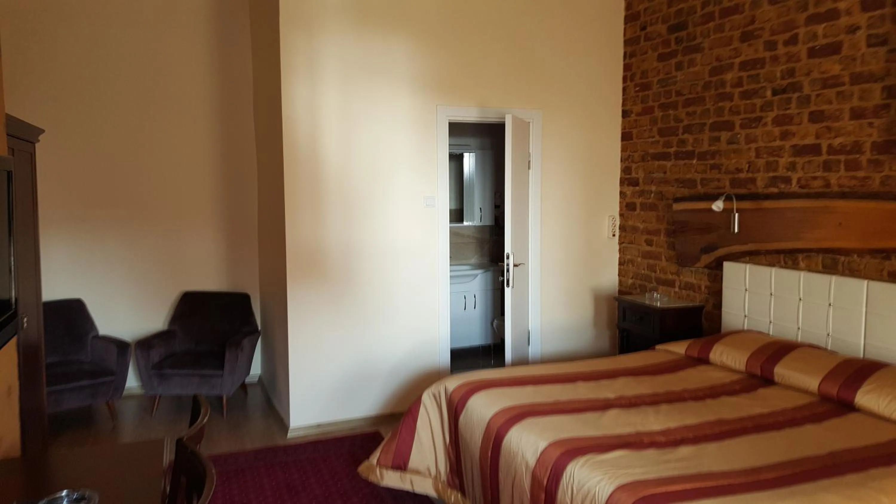 Bedroom, Bed in Yeşilköy Airport Hotel