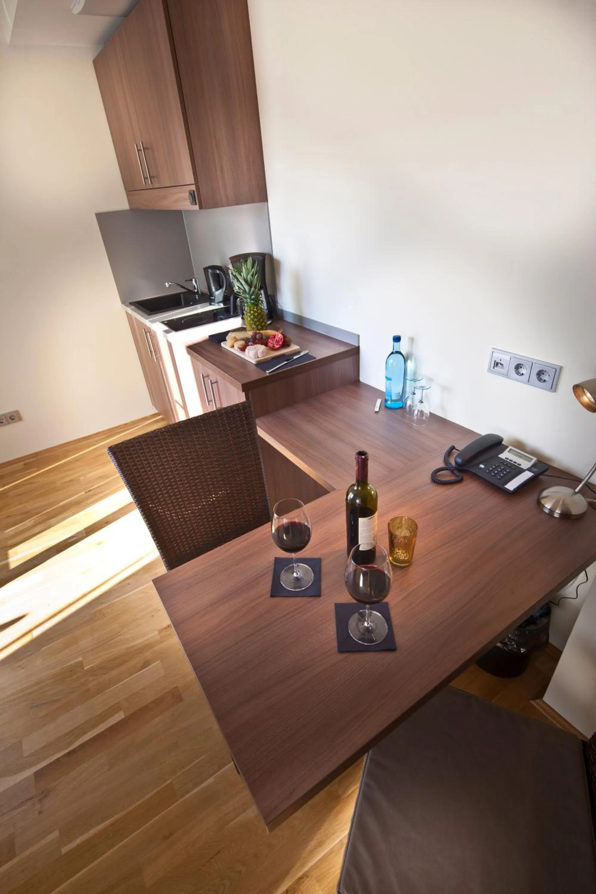 Kitchen or kitchenette in GuestHouse Mannheim