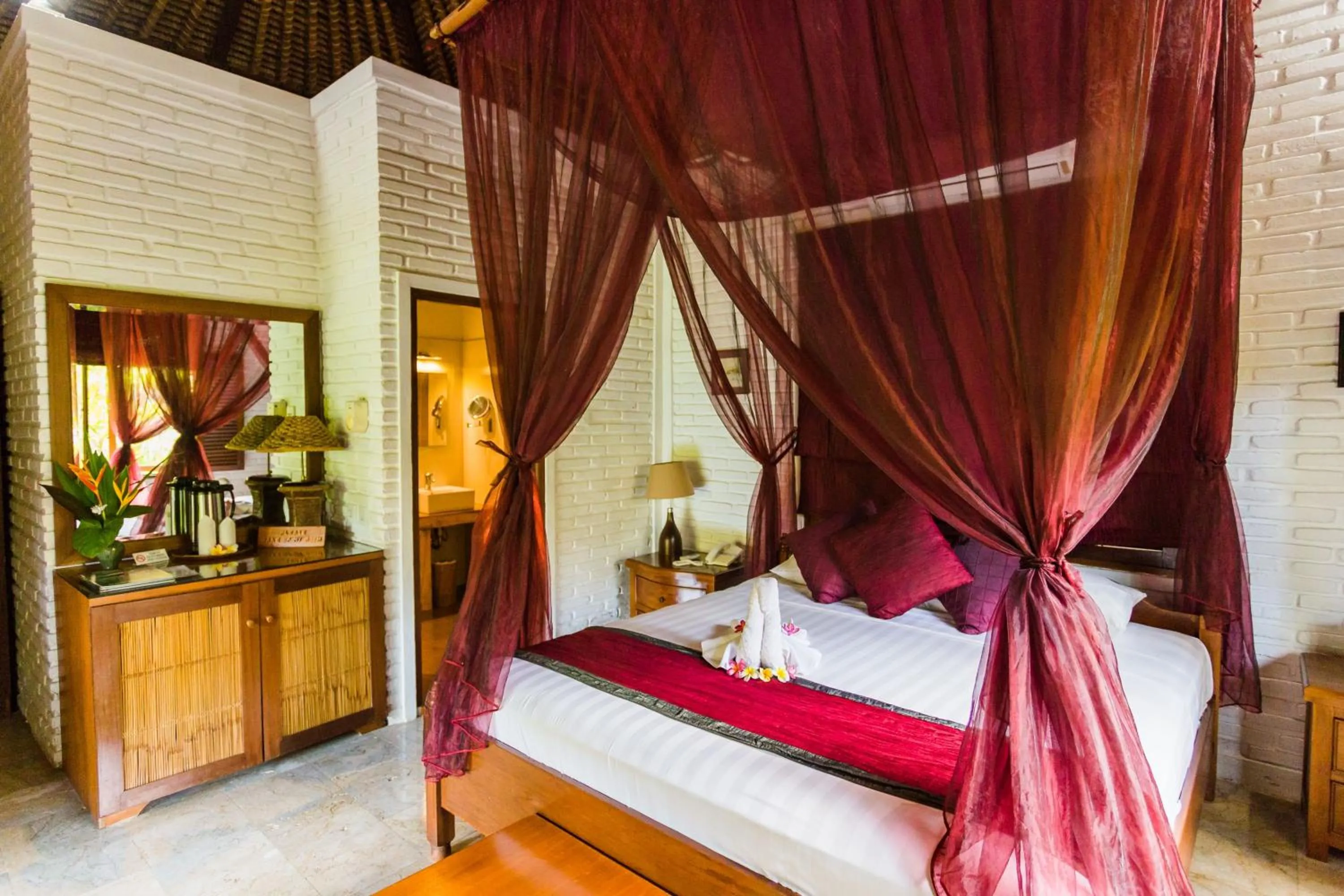 Photo of the whole room, Bed in The Water Garden Hotel