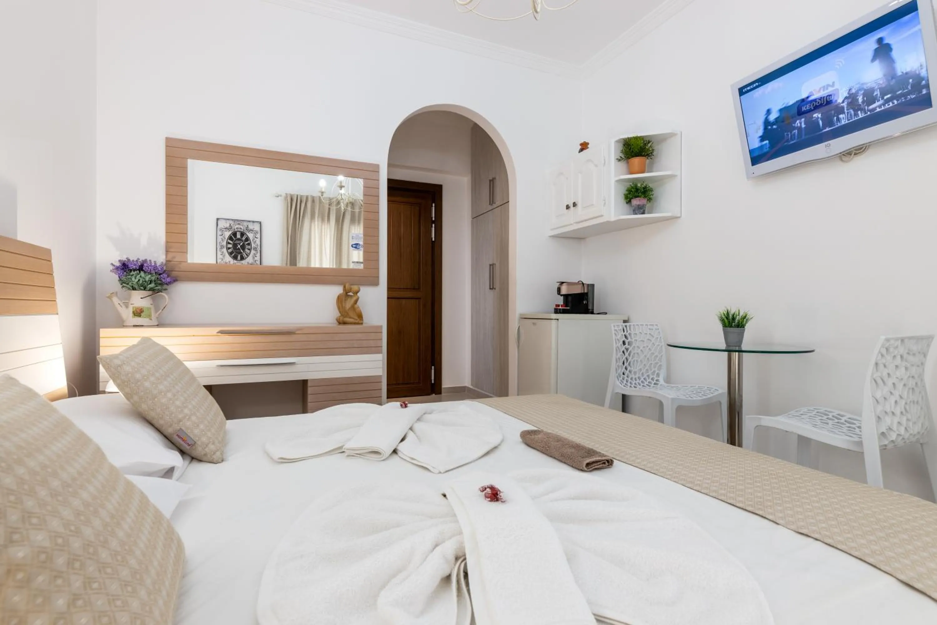 kitchen, Bed in Panos Luxury Studios