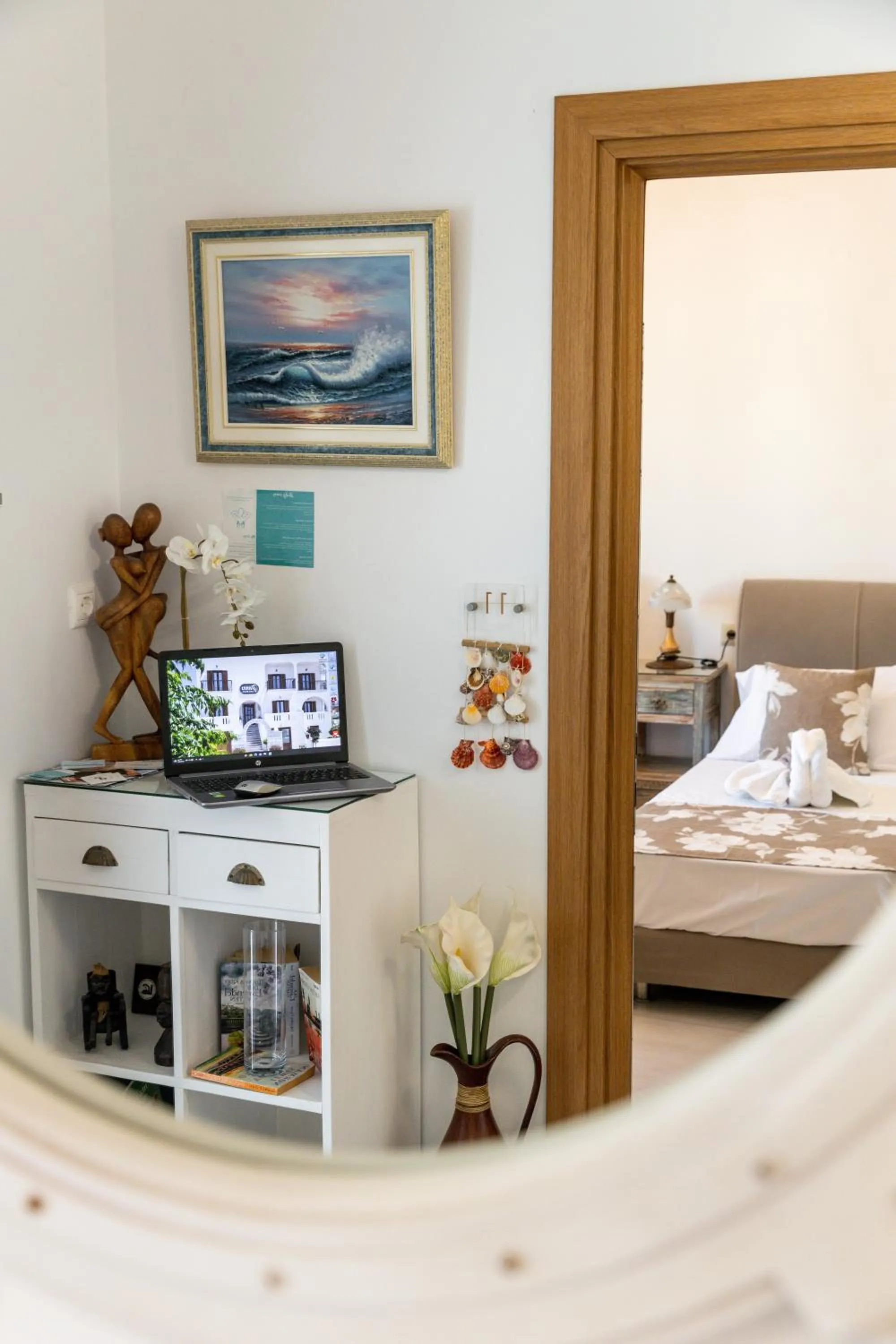 TV and multimedia, Bed in Panos Luxury Studios