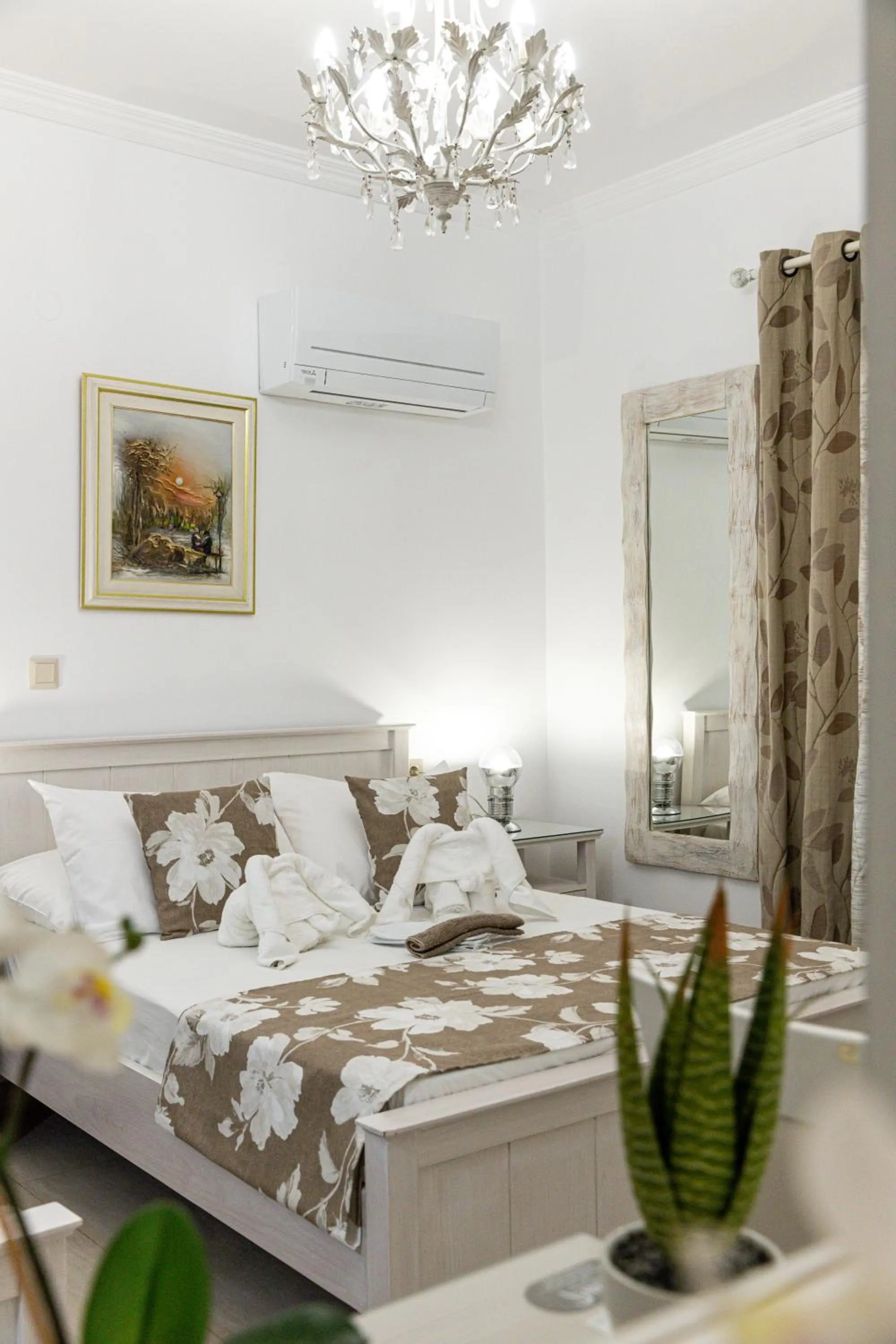 Bedroom, Bed in Panos Luxury Studios