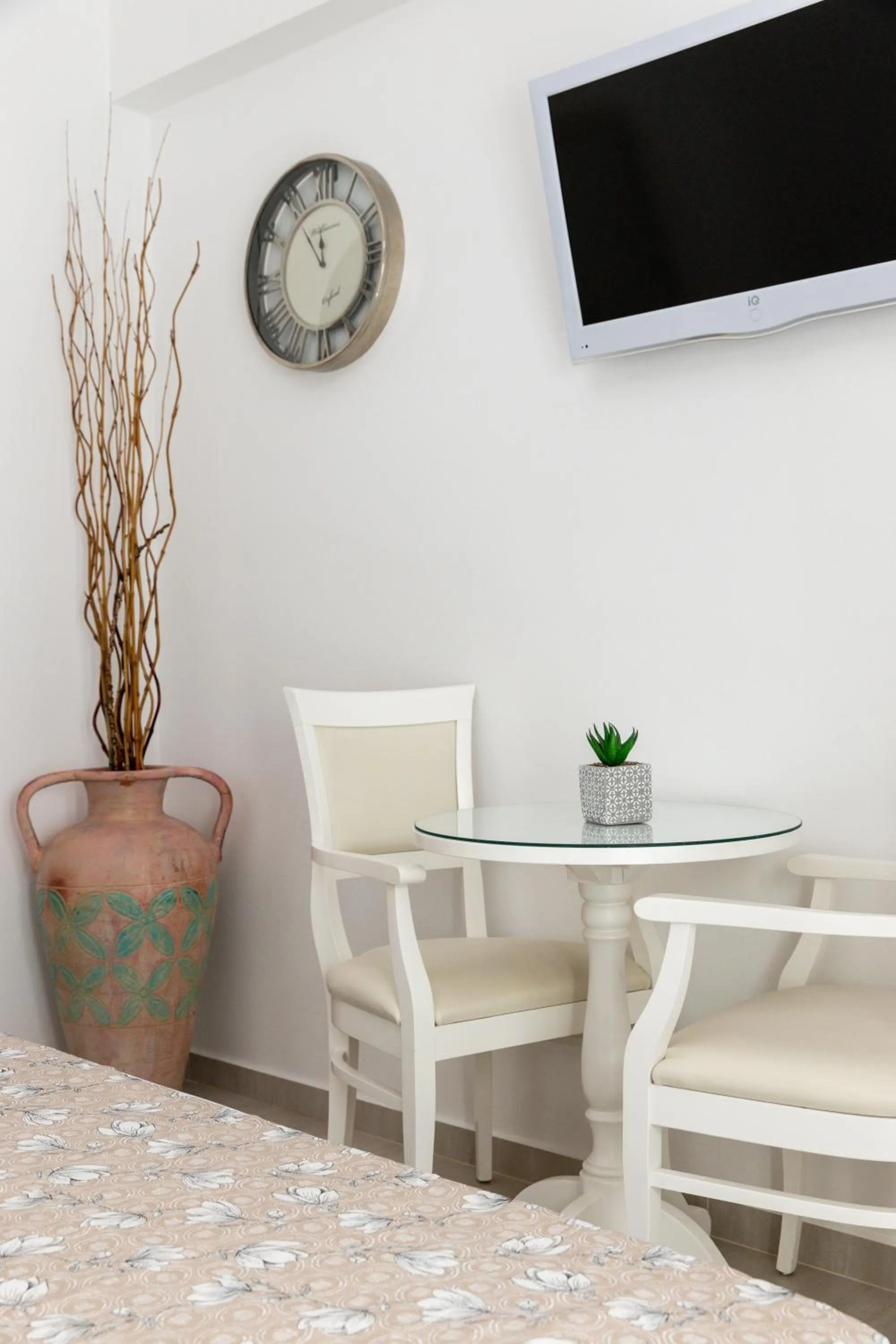 TV and multimedia in Panos Luxury Studios