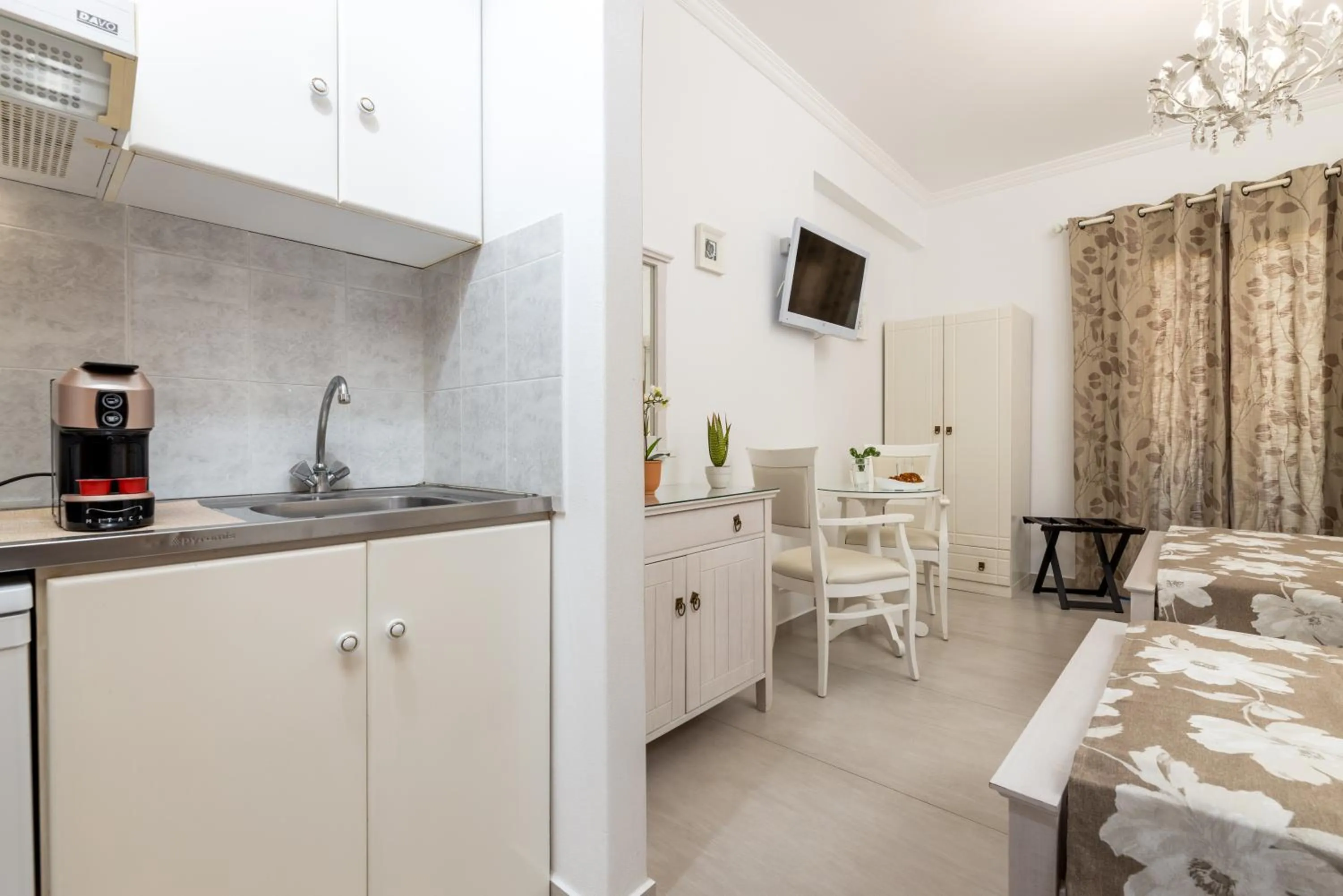 kitchen in Panos Luxury Studios