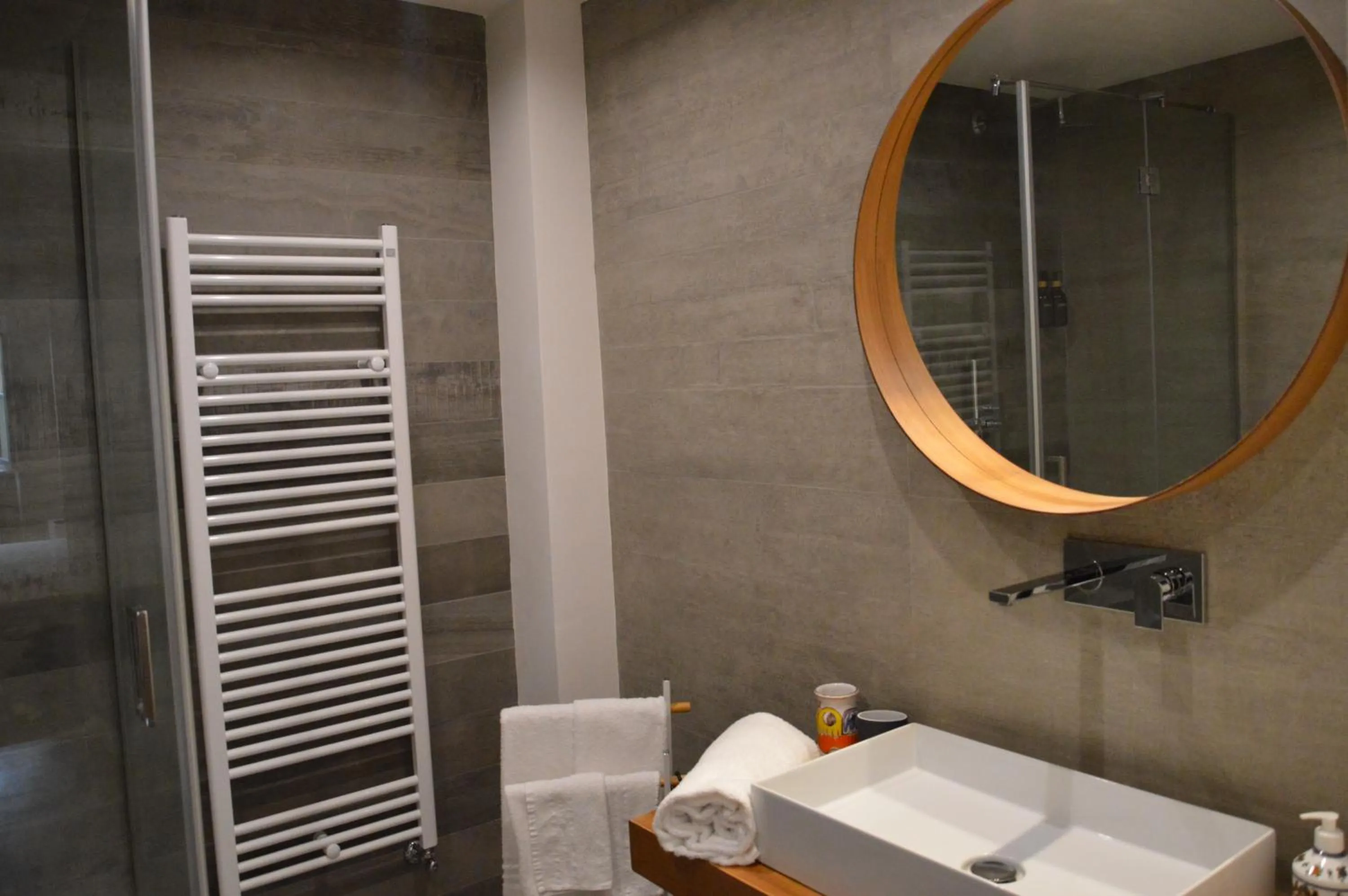 Bathroom in b&b le 4 leggende