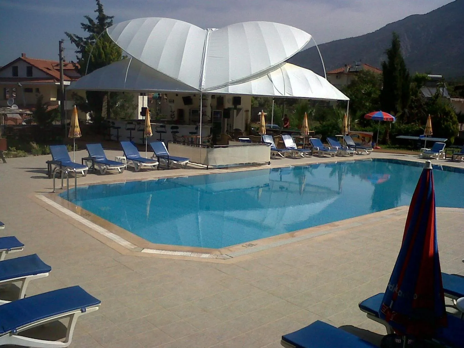 Swimming pool in Ant Apart Hotel