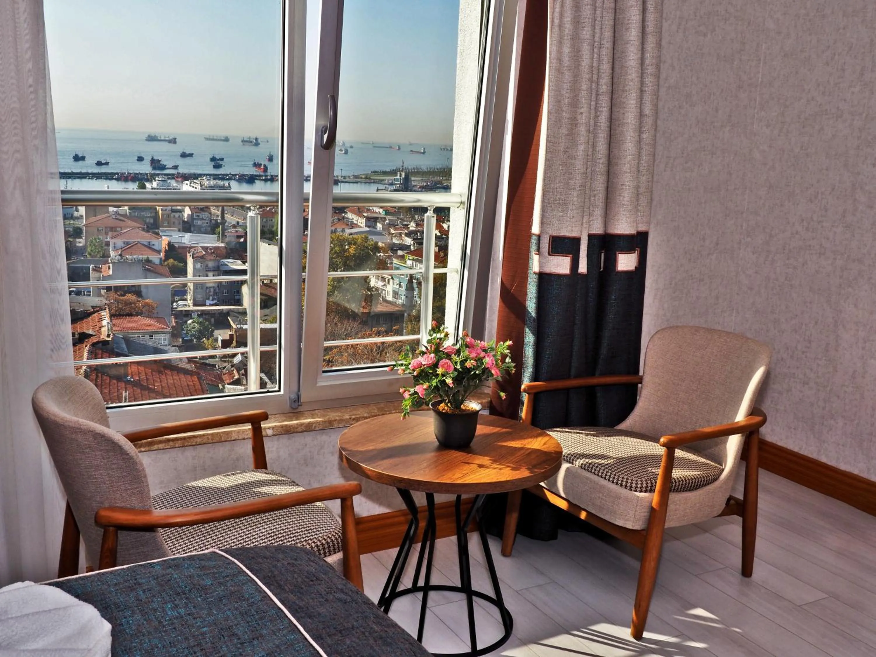 Sea view in Grand Emir Hotel Old City