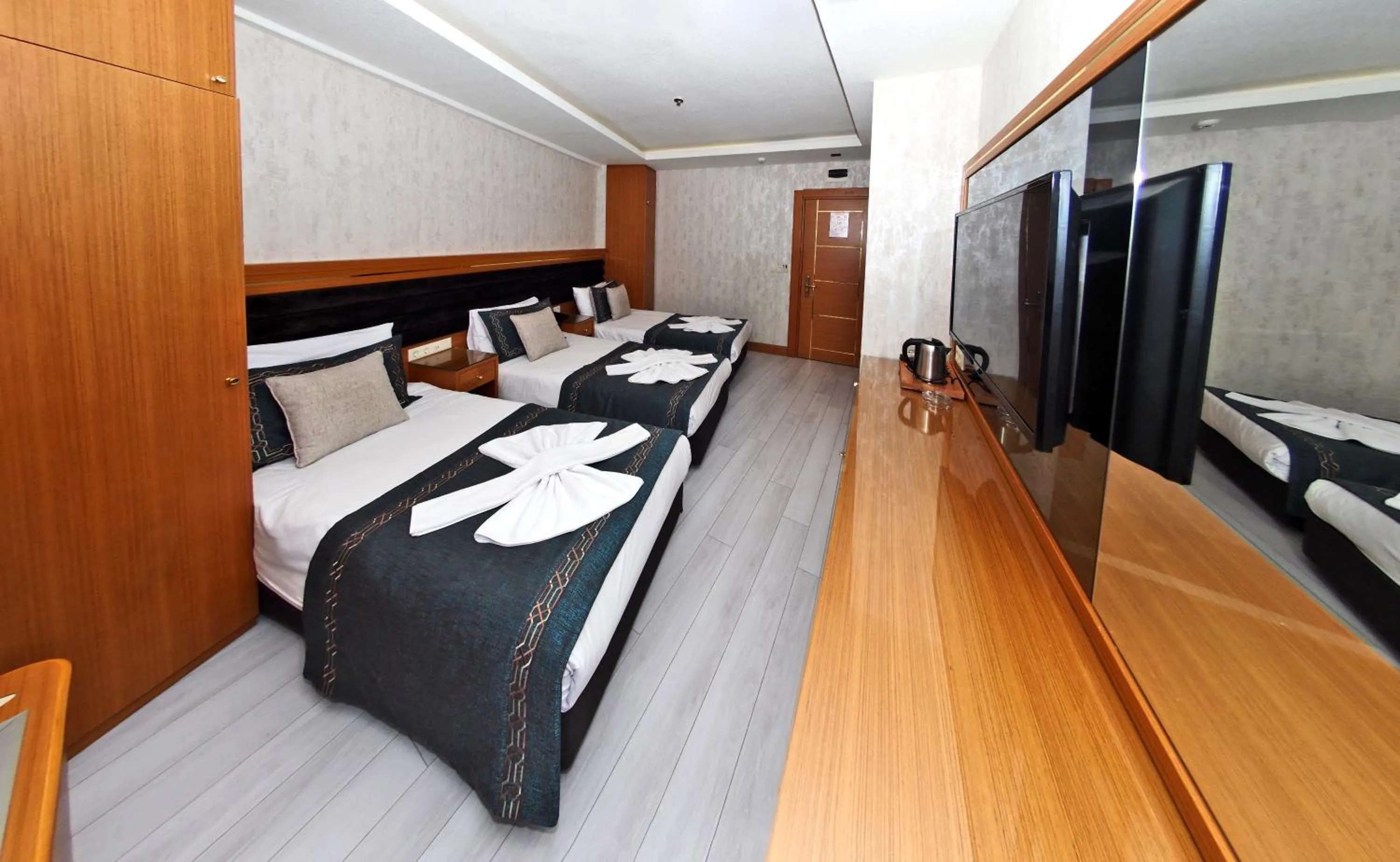 Photo of the whole room, Bed in Grand Emir Hotel Old City