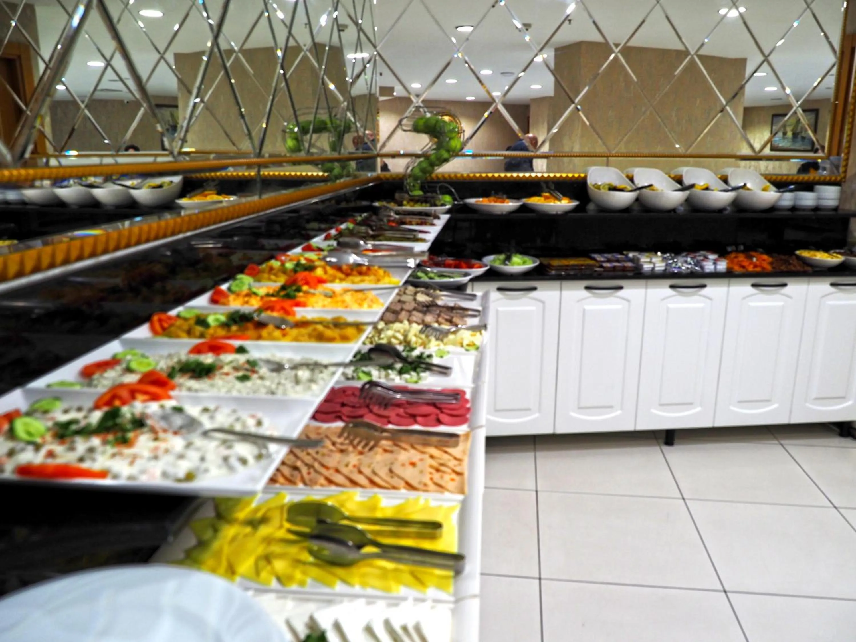 Food and drinks in Grand Emir Hotel Old City