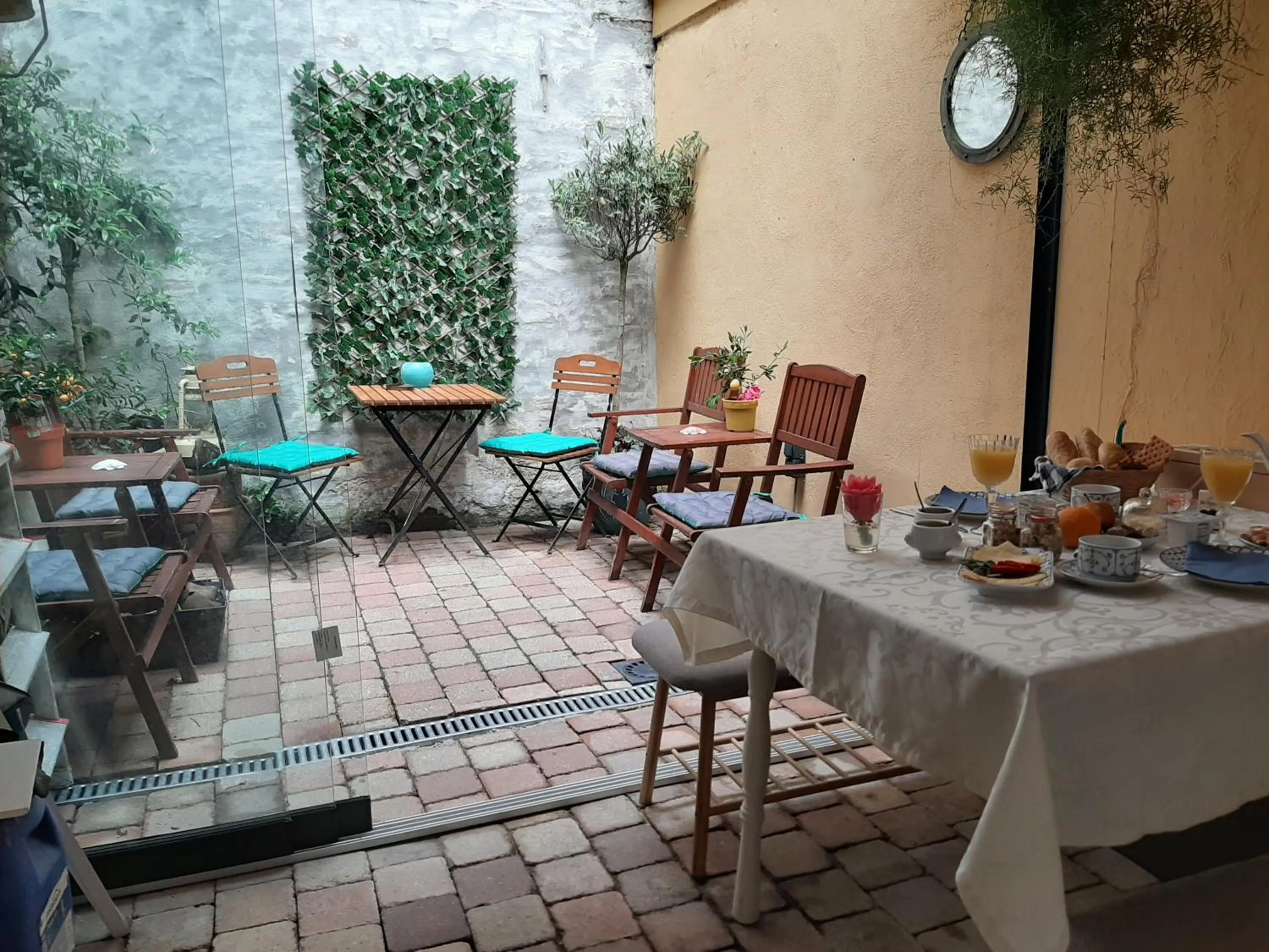 Patio in De Juttershoek Centrum