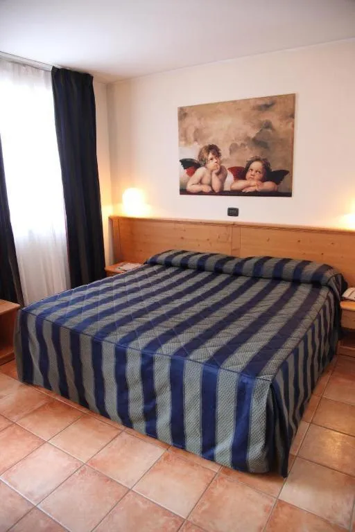 Bedroom, Bed in Hotel Alpechiara