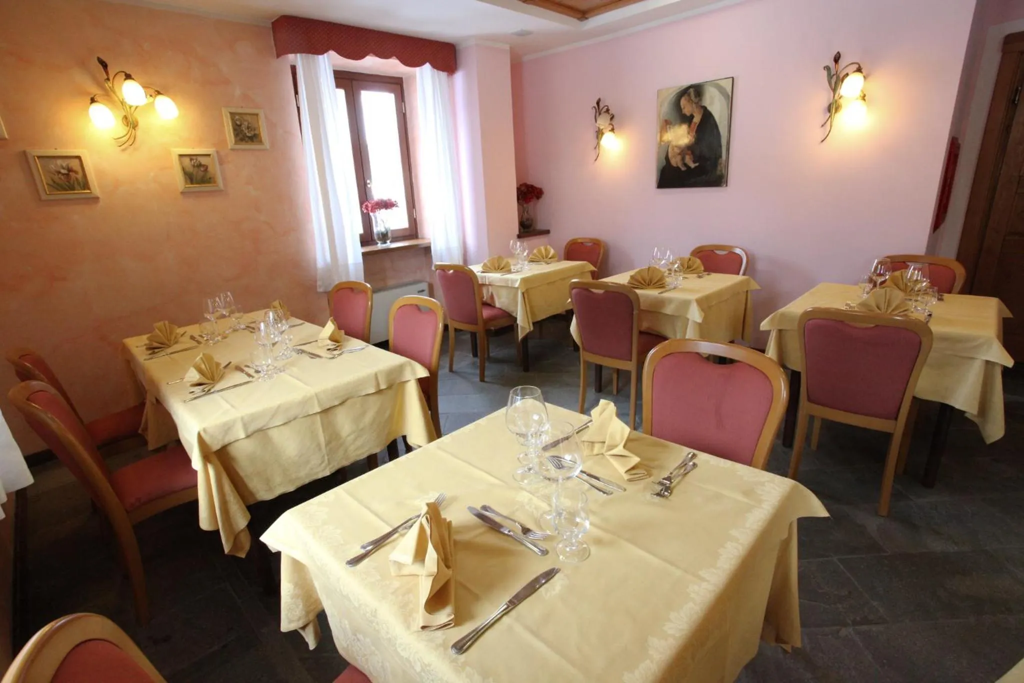 Restaurant/places to eat in Hotel Alpechiara