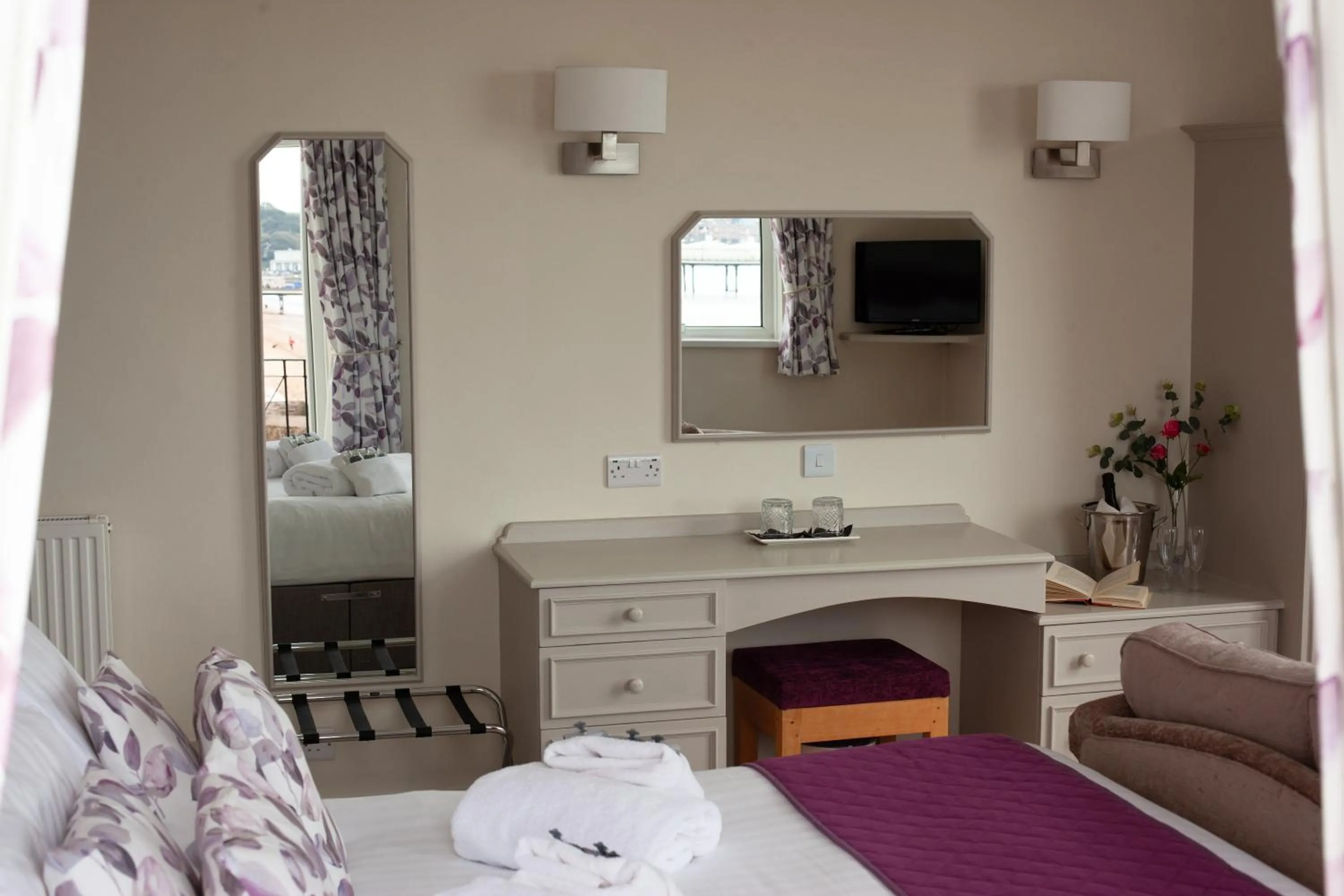 Bed in Redcliffe Hotel