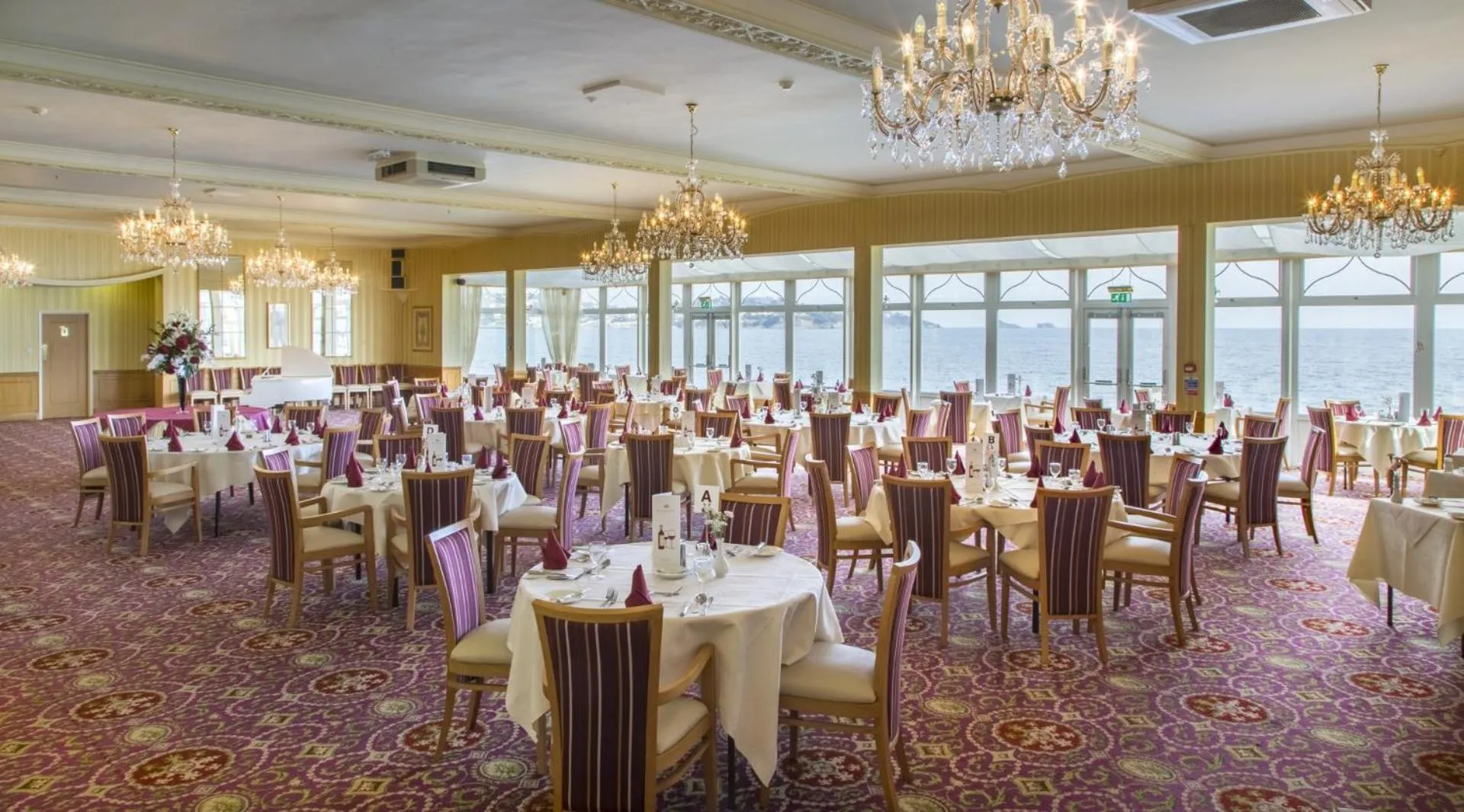 Restaurant/places to eat in Redcliffe Hotel