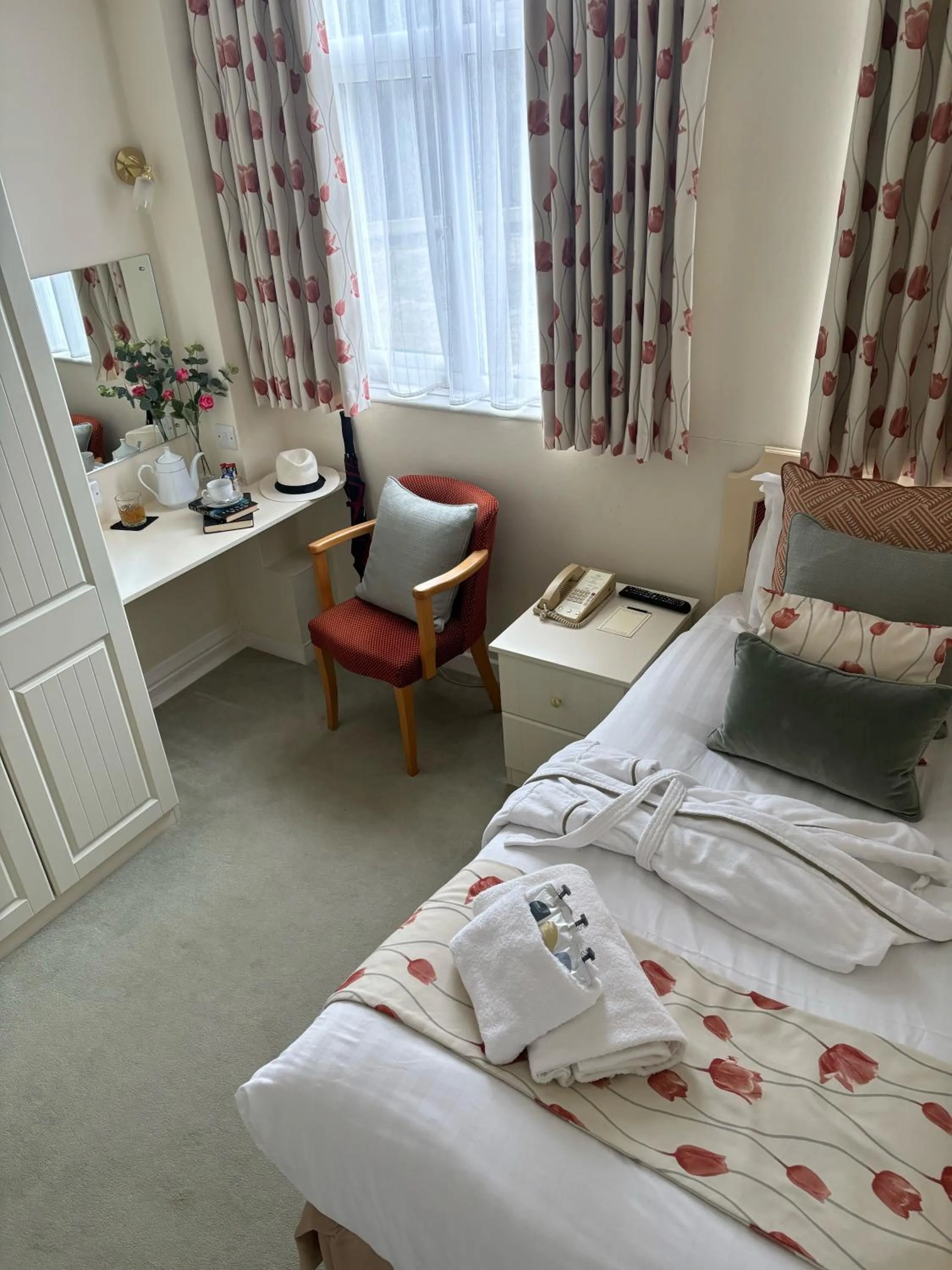 Bed in Redcliffe Hotel