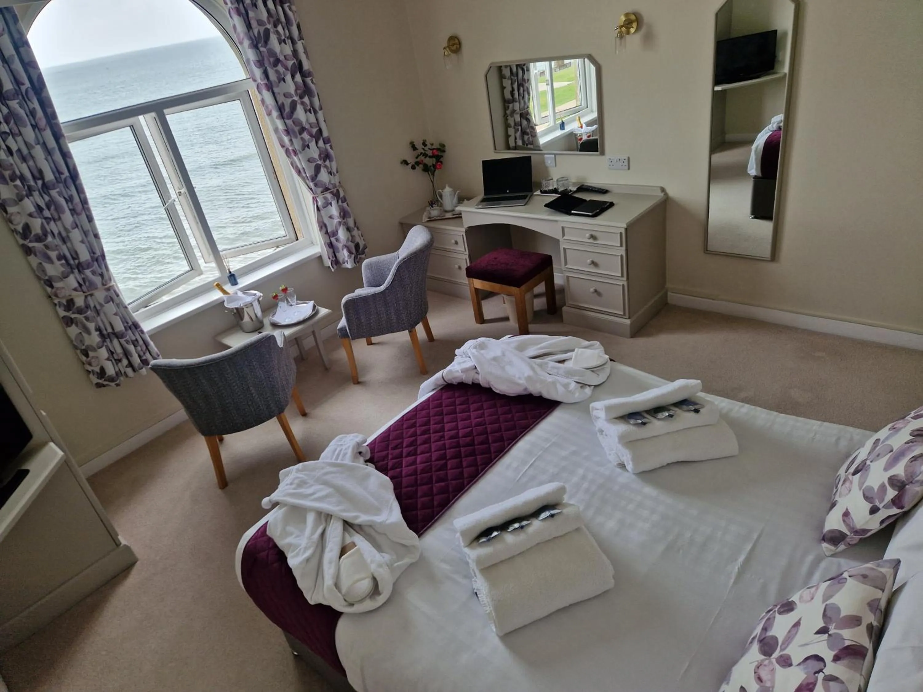 Bed in Redcliffe Hotel