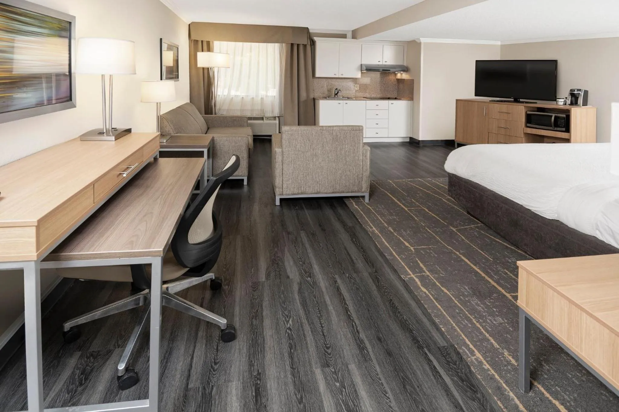 Photo of the whole room in Holiday Inn Greenville by IHG