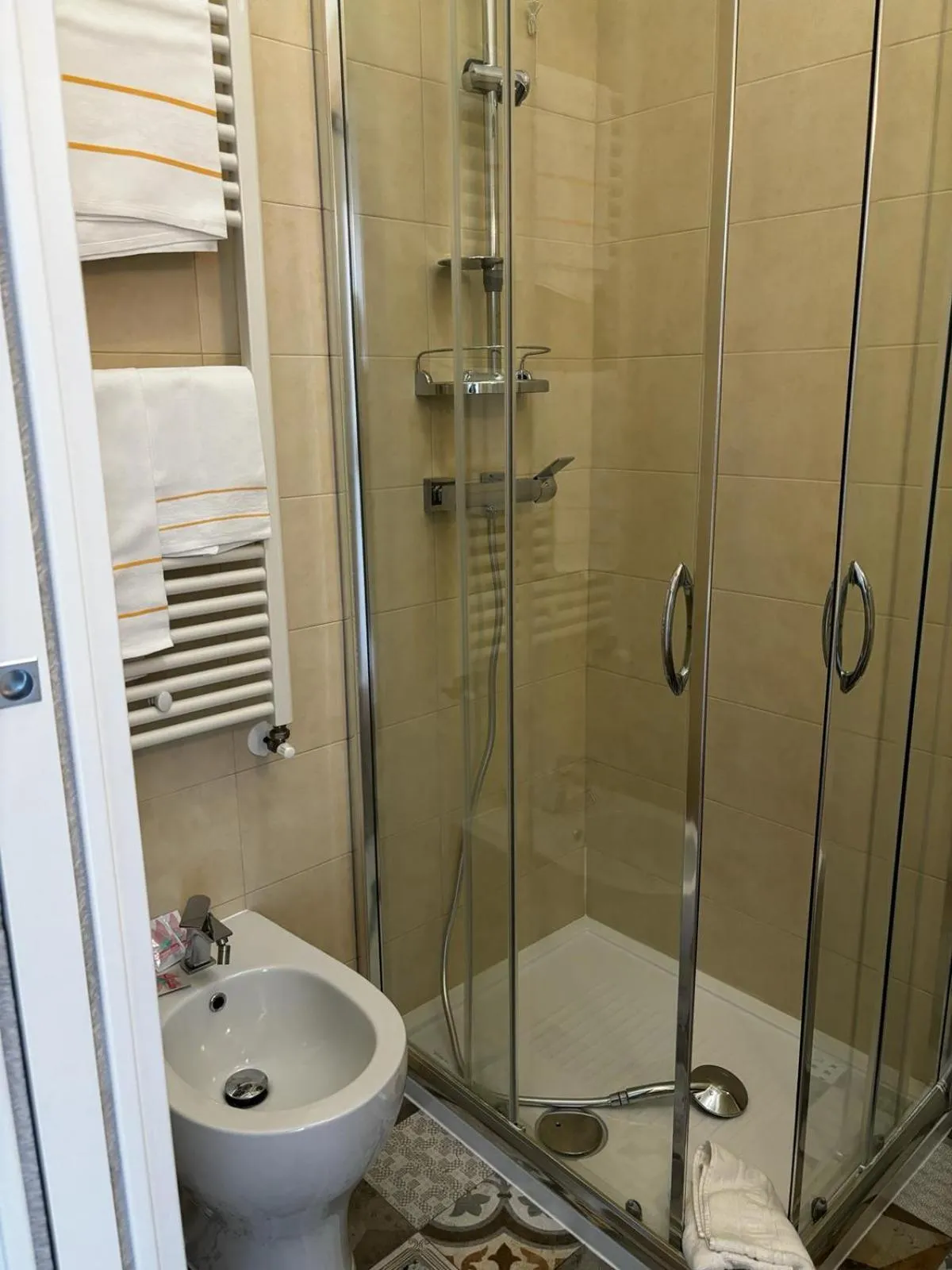 Shower in La Nuova Dimora B&B