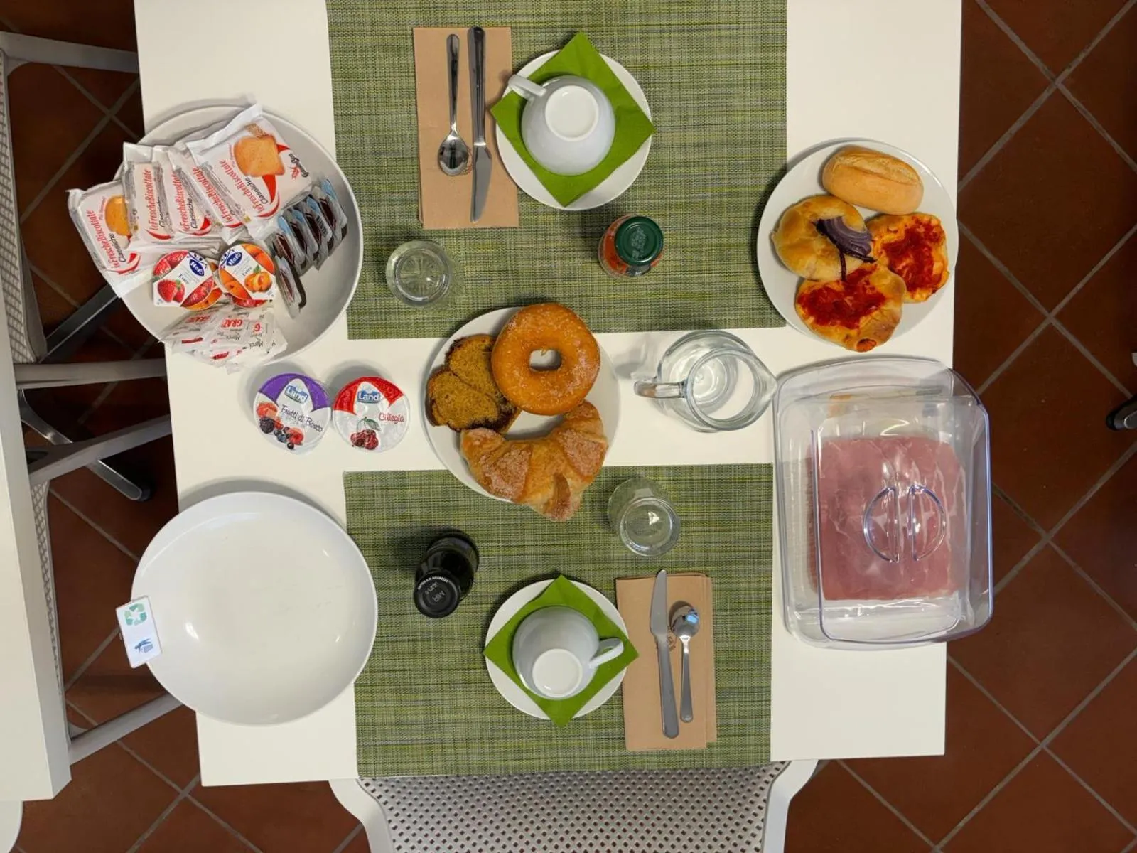 Continental breakfast in La Nuova Dimora B&B