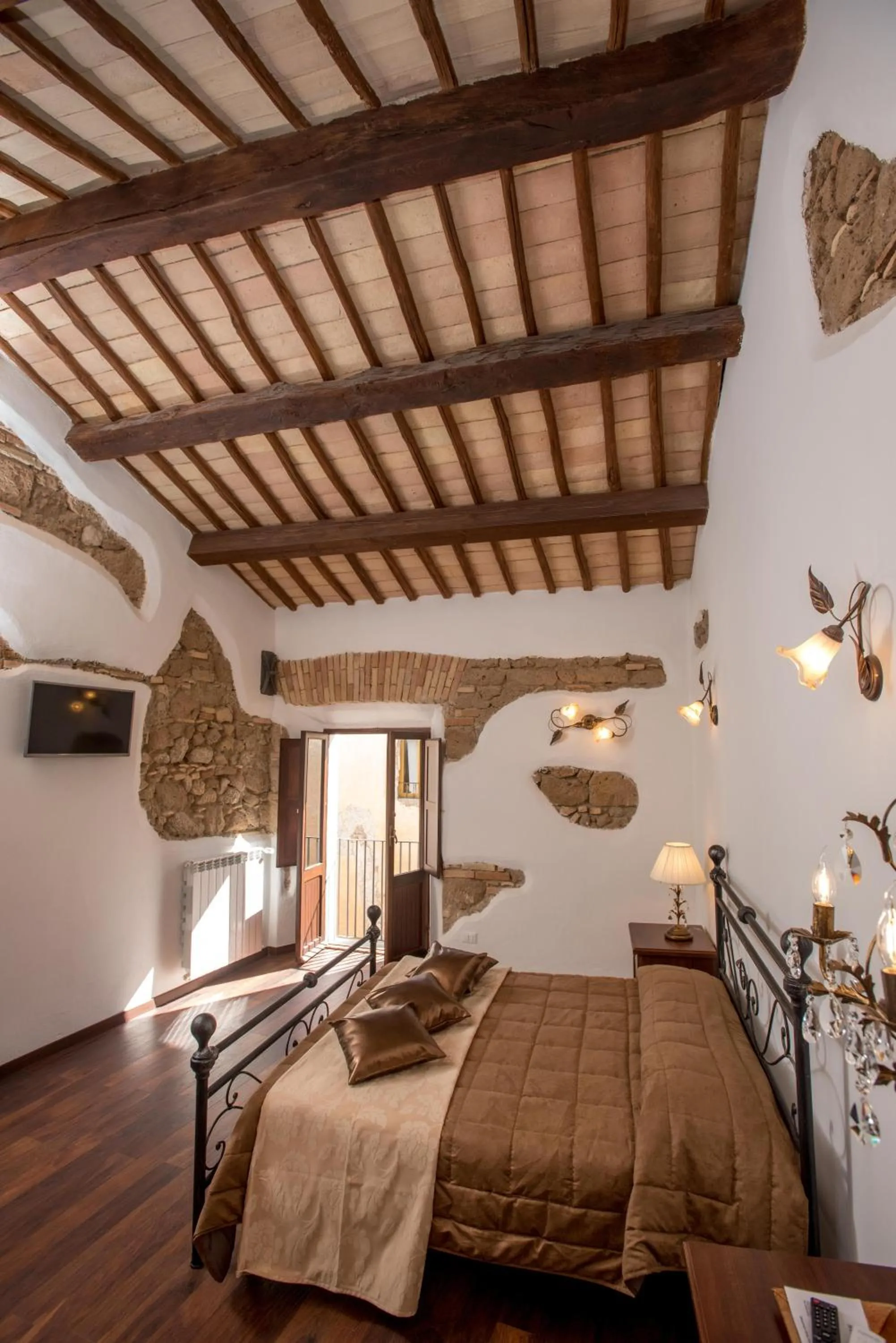 Bed in Luxury Relais Cuore Sabino