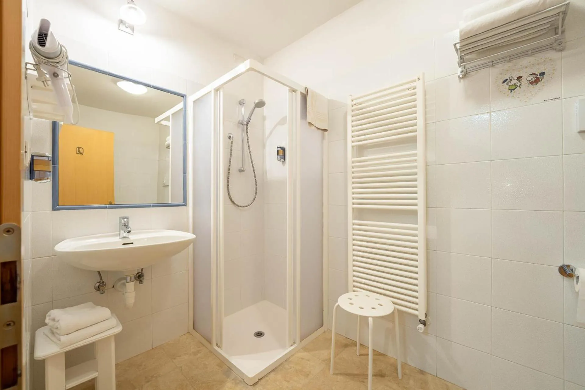 Shower in Villa Adria B&B