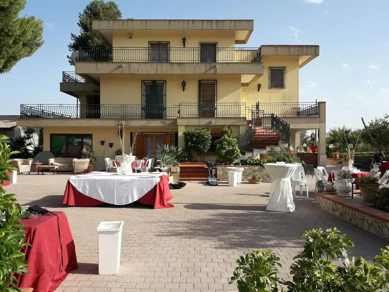 Banquet/Function facilities in Villa Milici